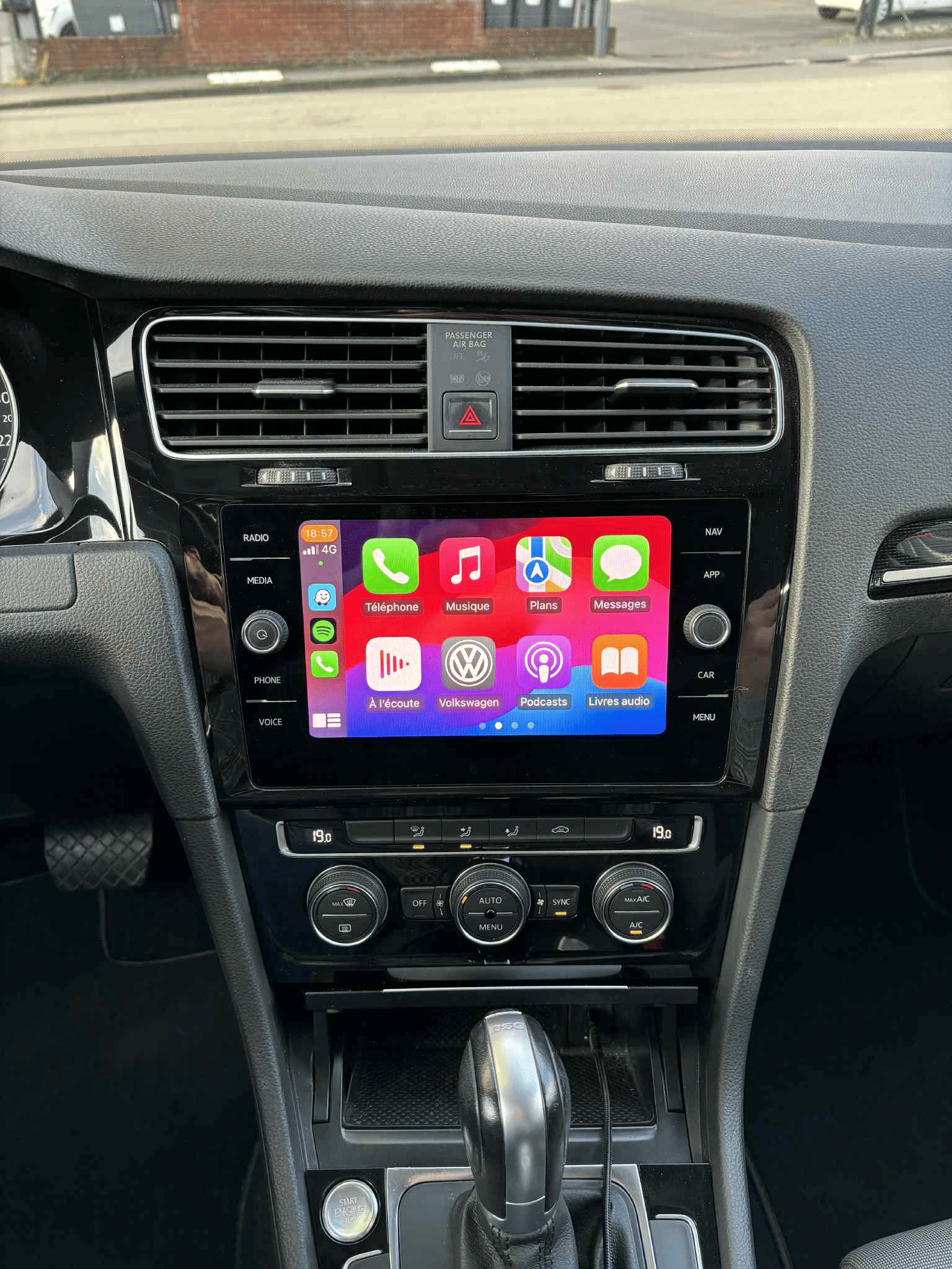 Volkswagen Golf avec Apple CarPlay
