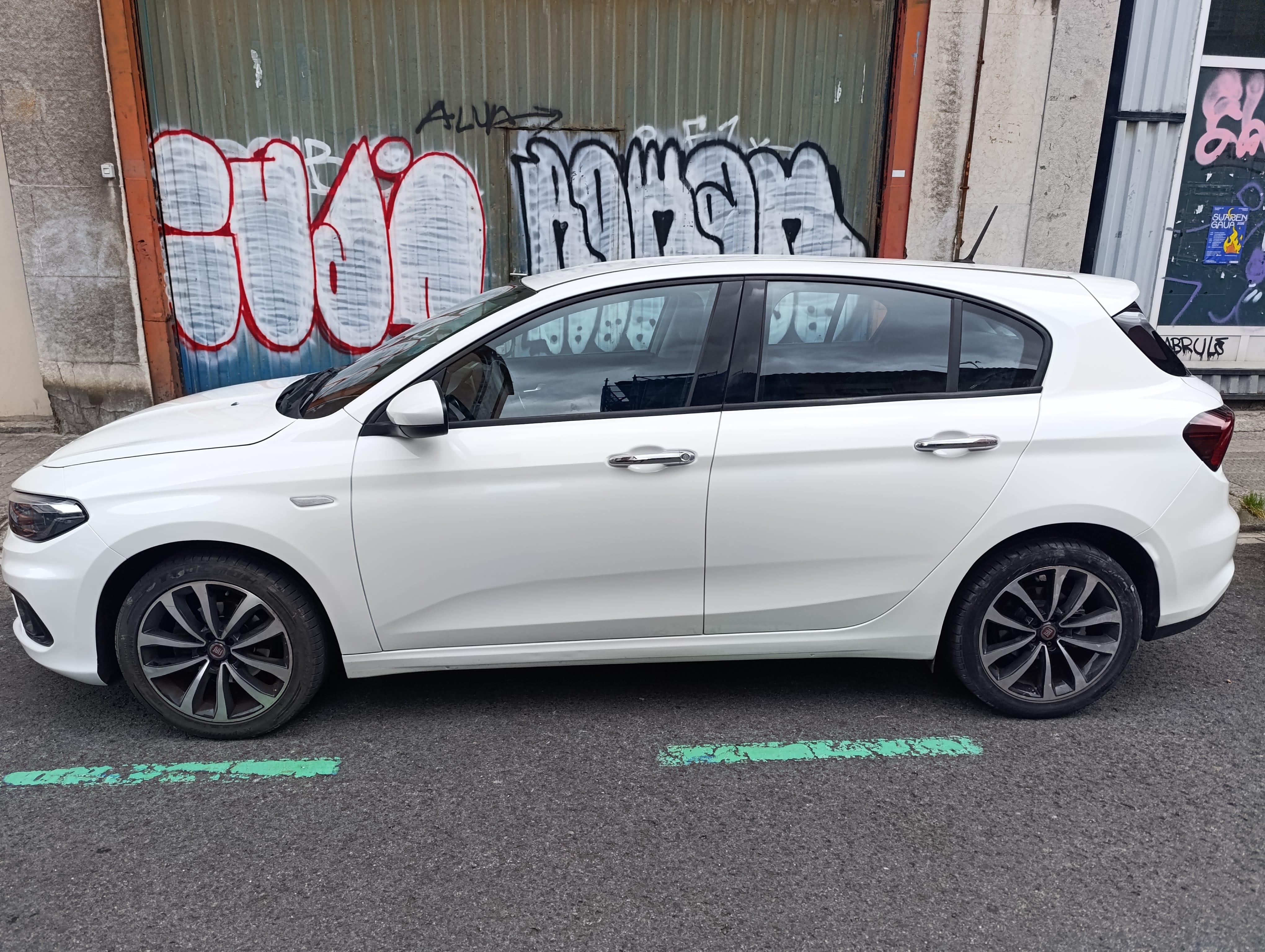 Fiat Tipo SW 1.4  T-Jet Lounge 120cv med Aircondition