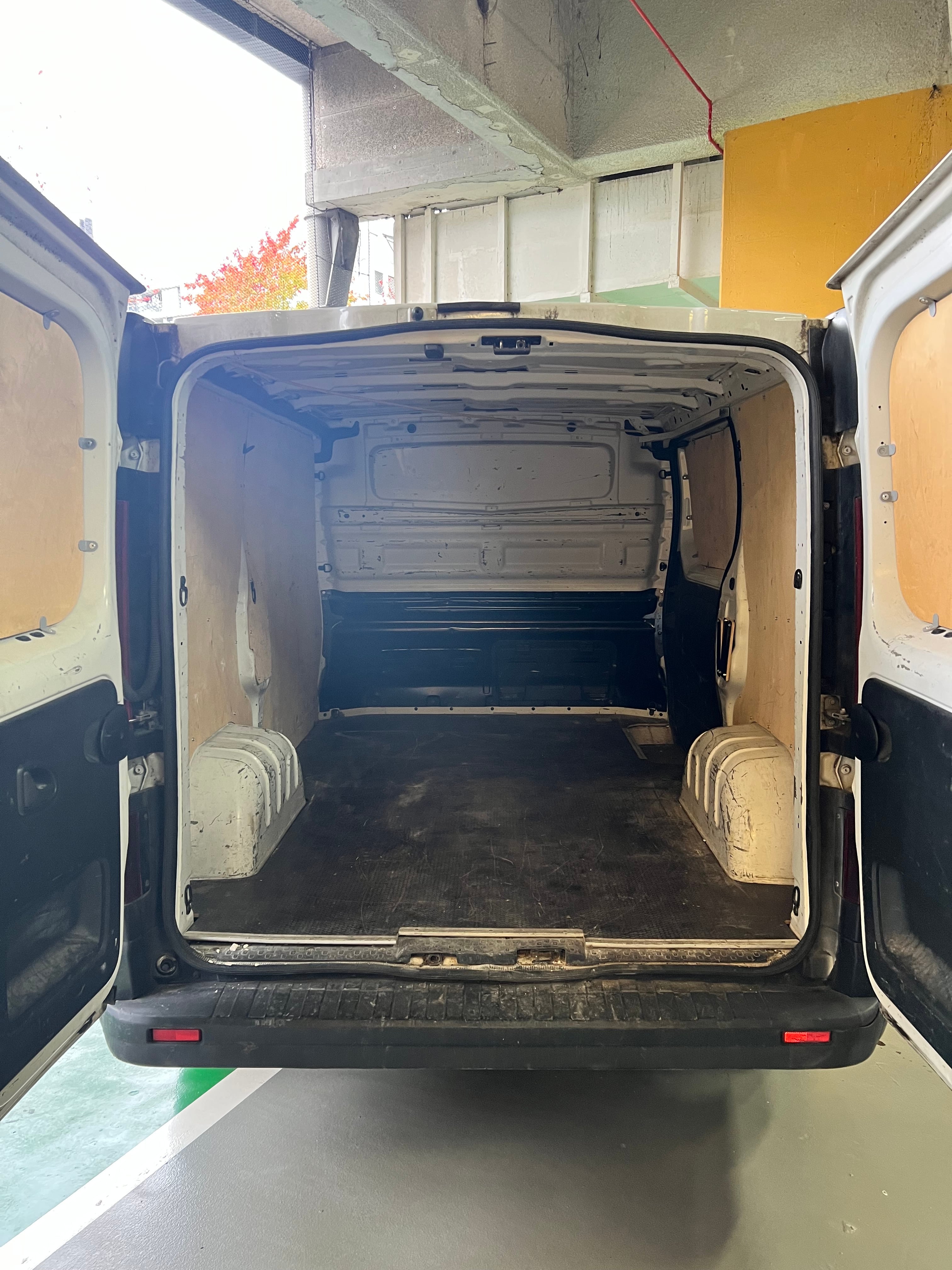 Renault Trafic 6m3 DCI 120cv Clim-Caméra recul-GPS-CarPlay - Android auto avec diable with GPS