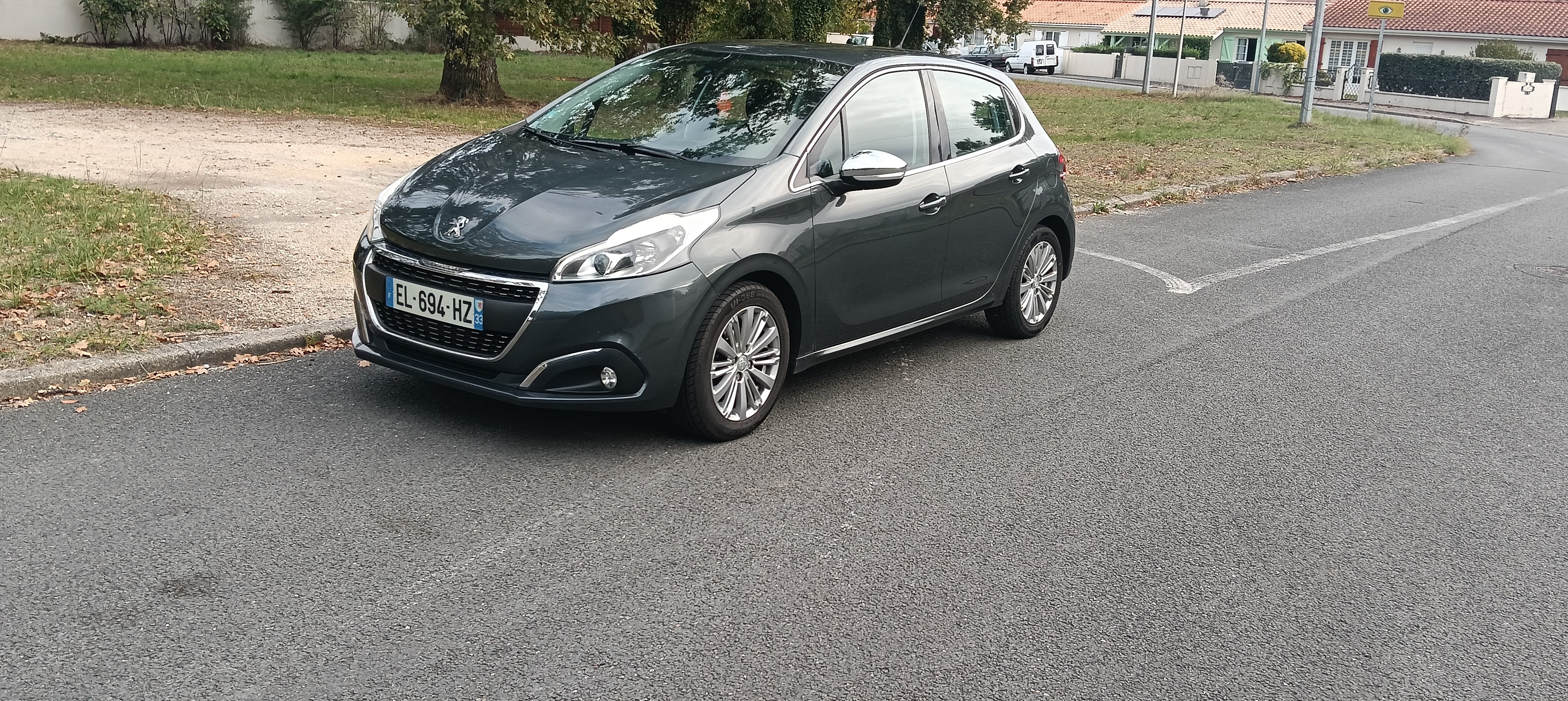 Peugeot 208, 2017, Essence 95