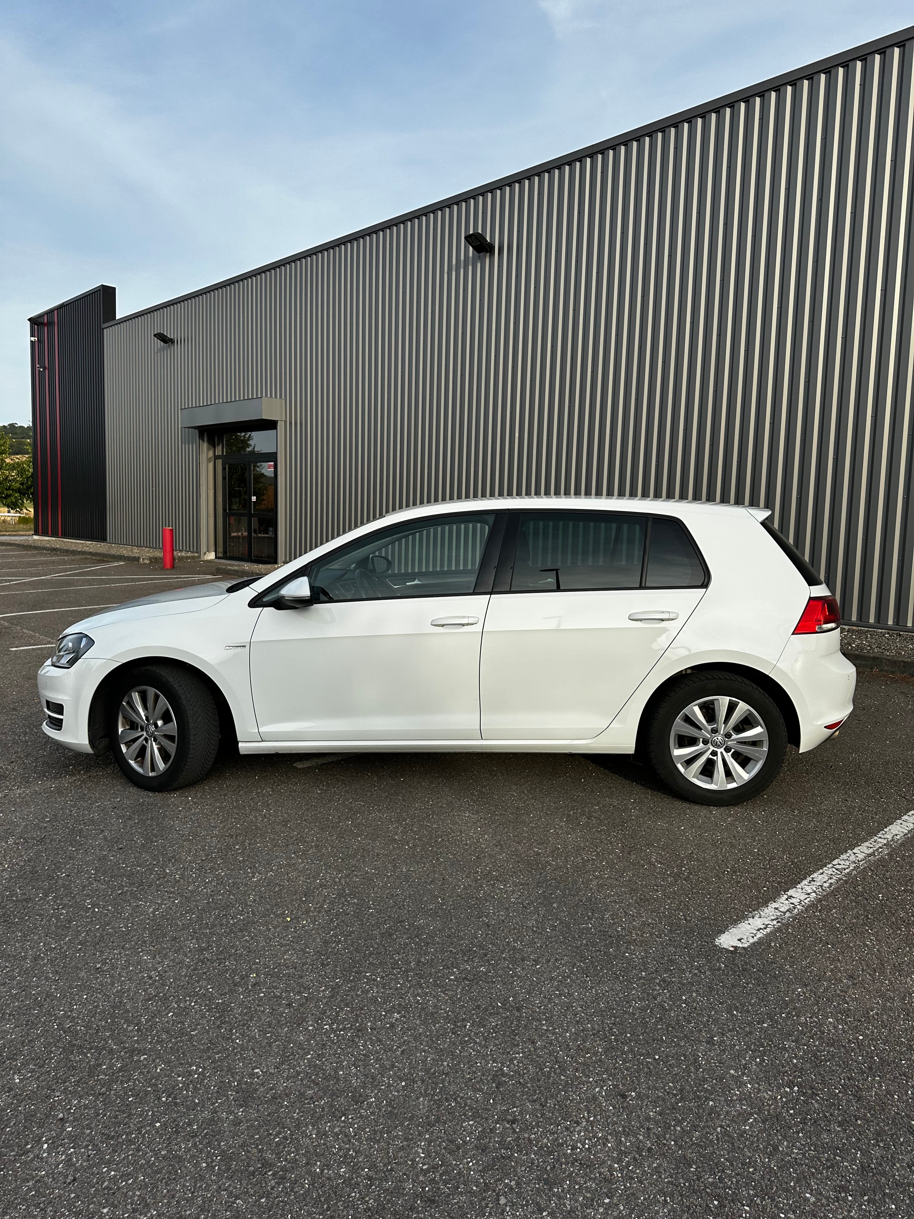 Volkswagen Golf avec Climatisation