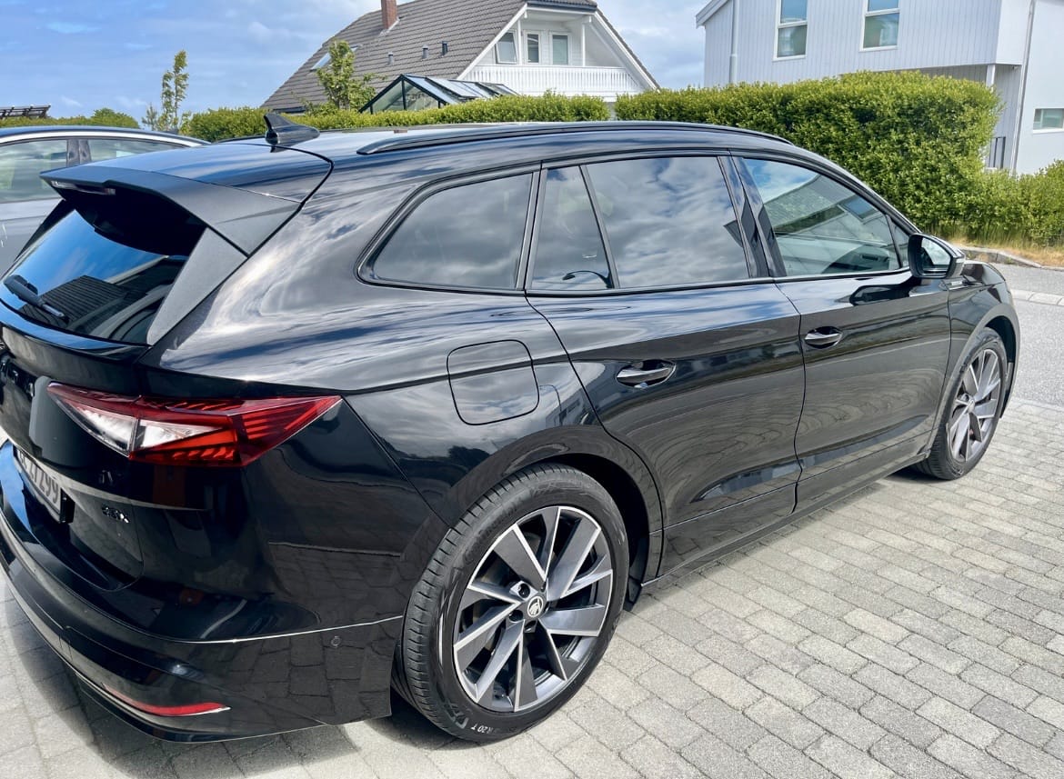 Skoda Enyaq 80x Quattro med Aircondition