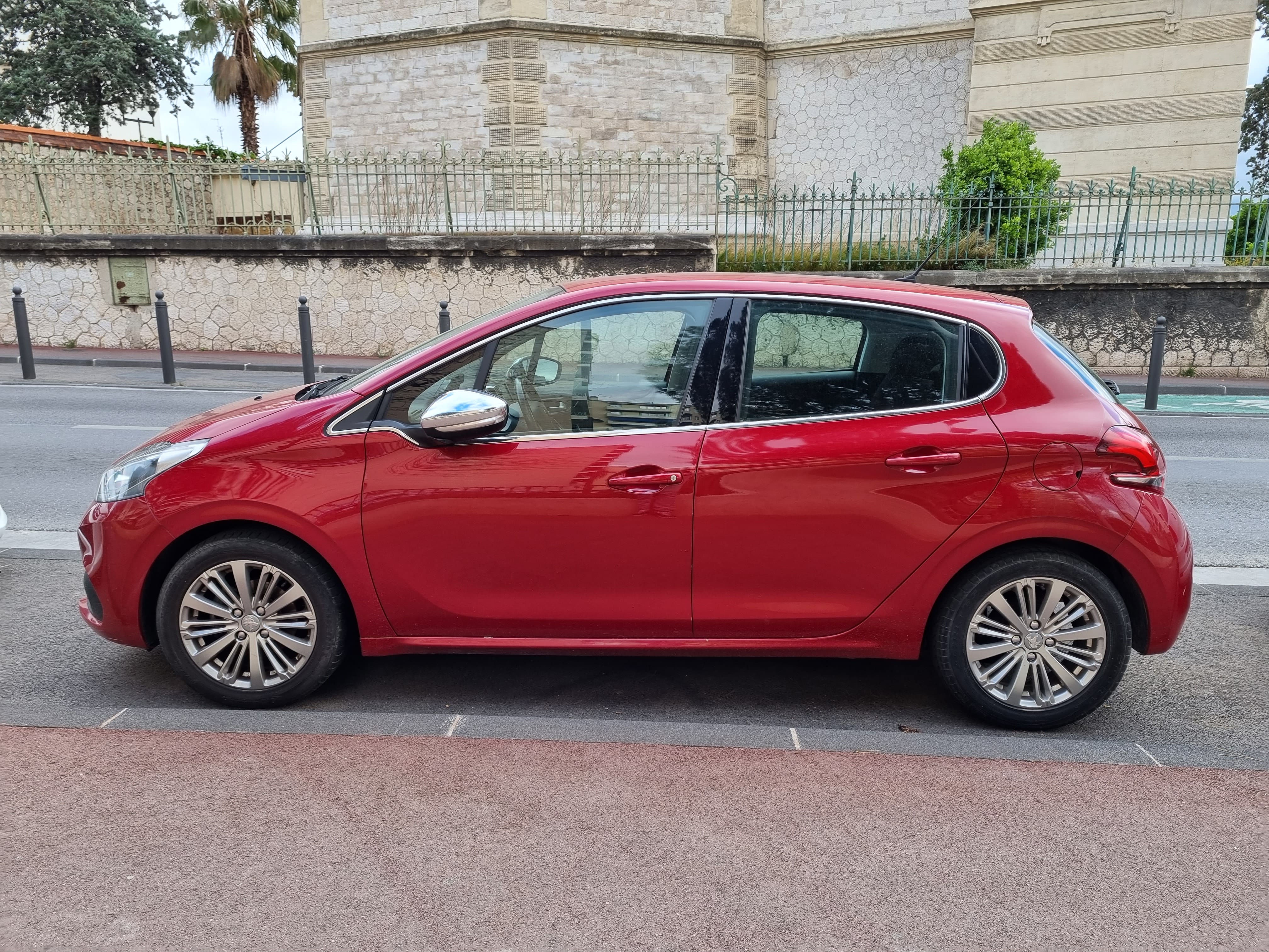 Peugeot 208 avec Climatisation