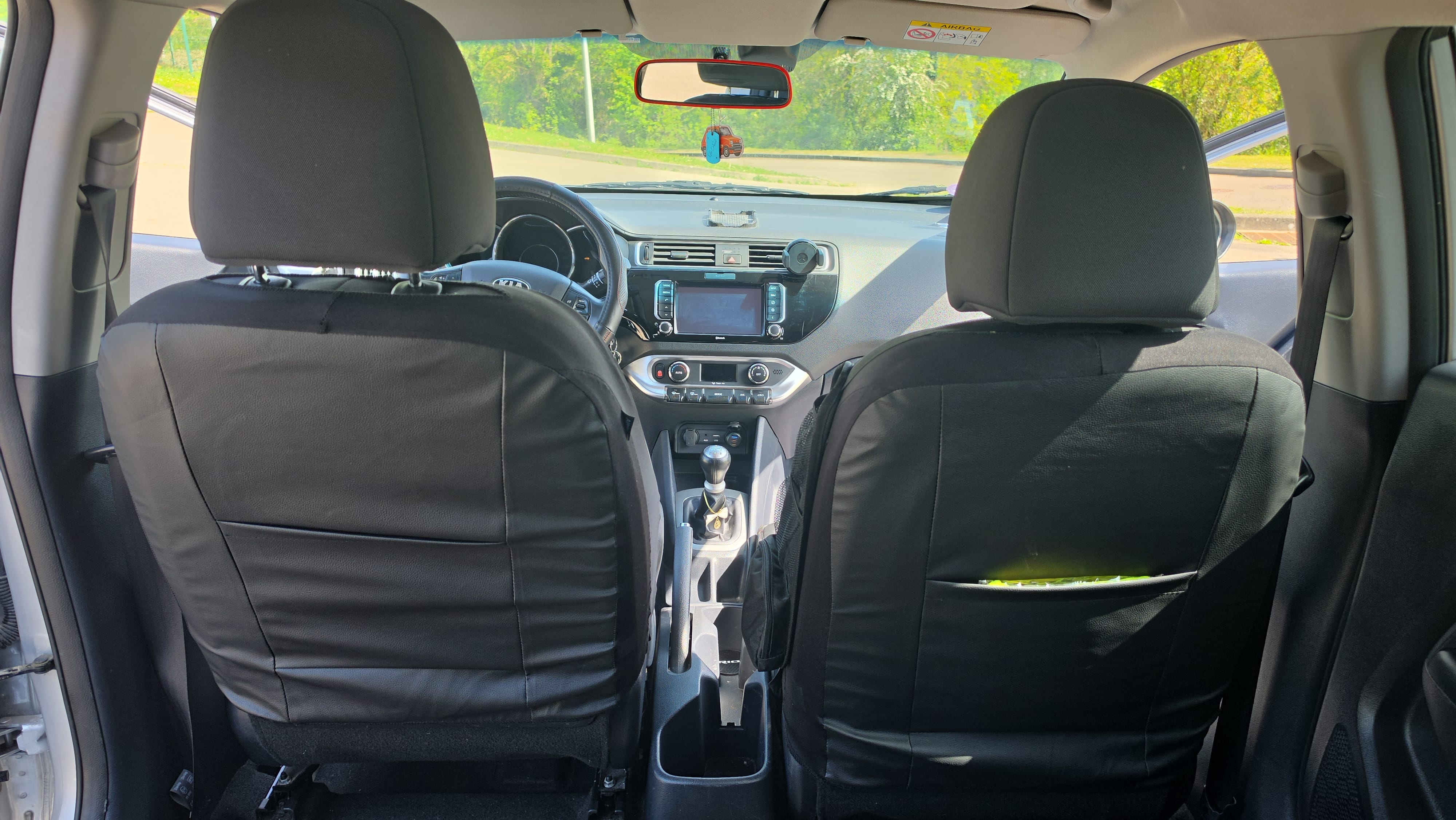 Kia Rio avec GPS