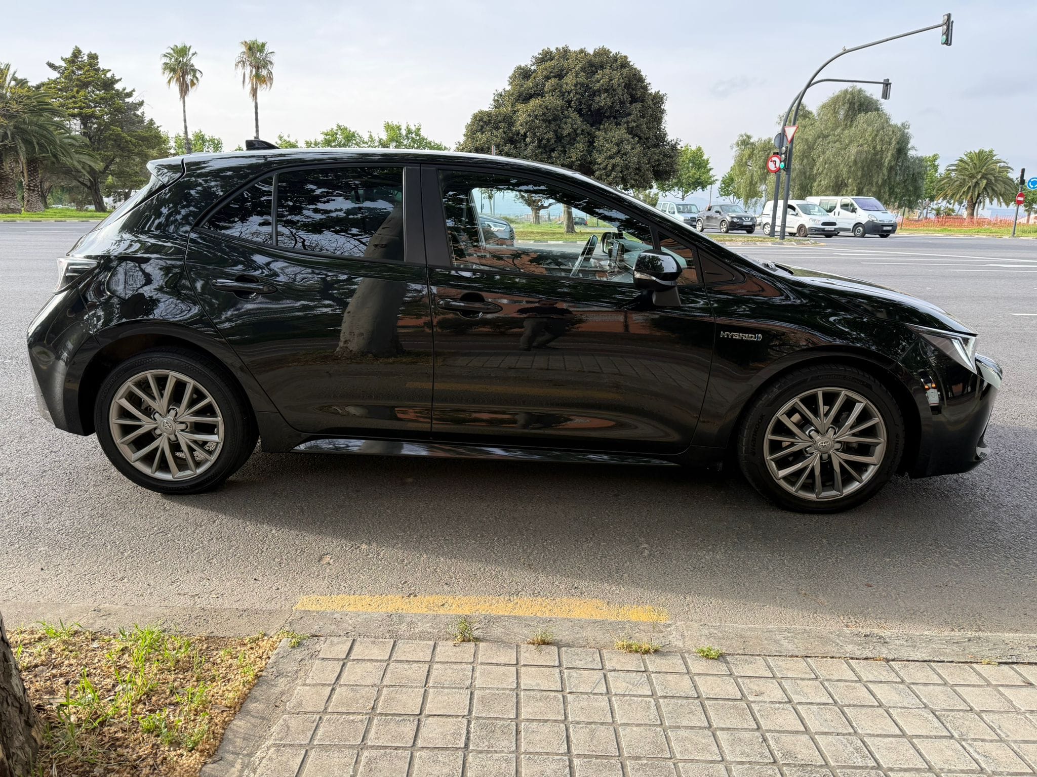 Toyota Corolla Híbrido con Aire acondicionado