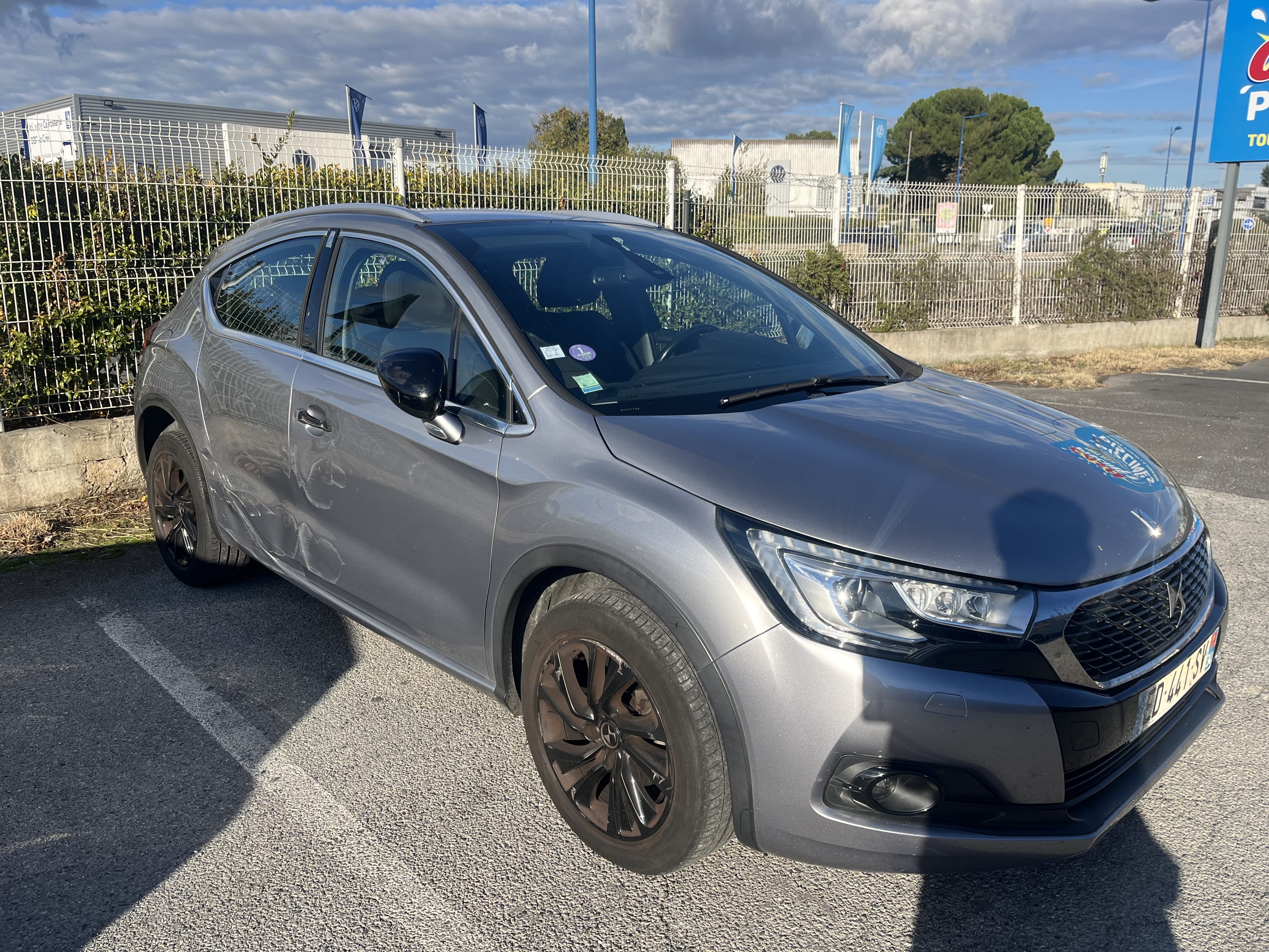 DS 4, 2016, Essence 95 / Électrique (hybride)