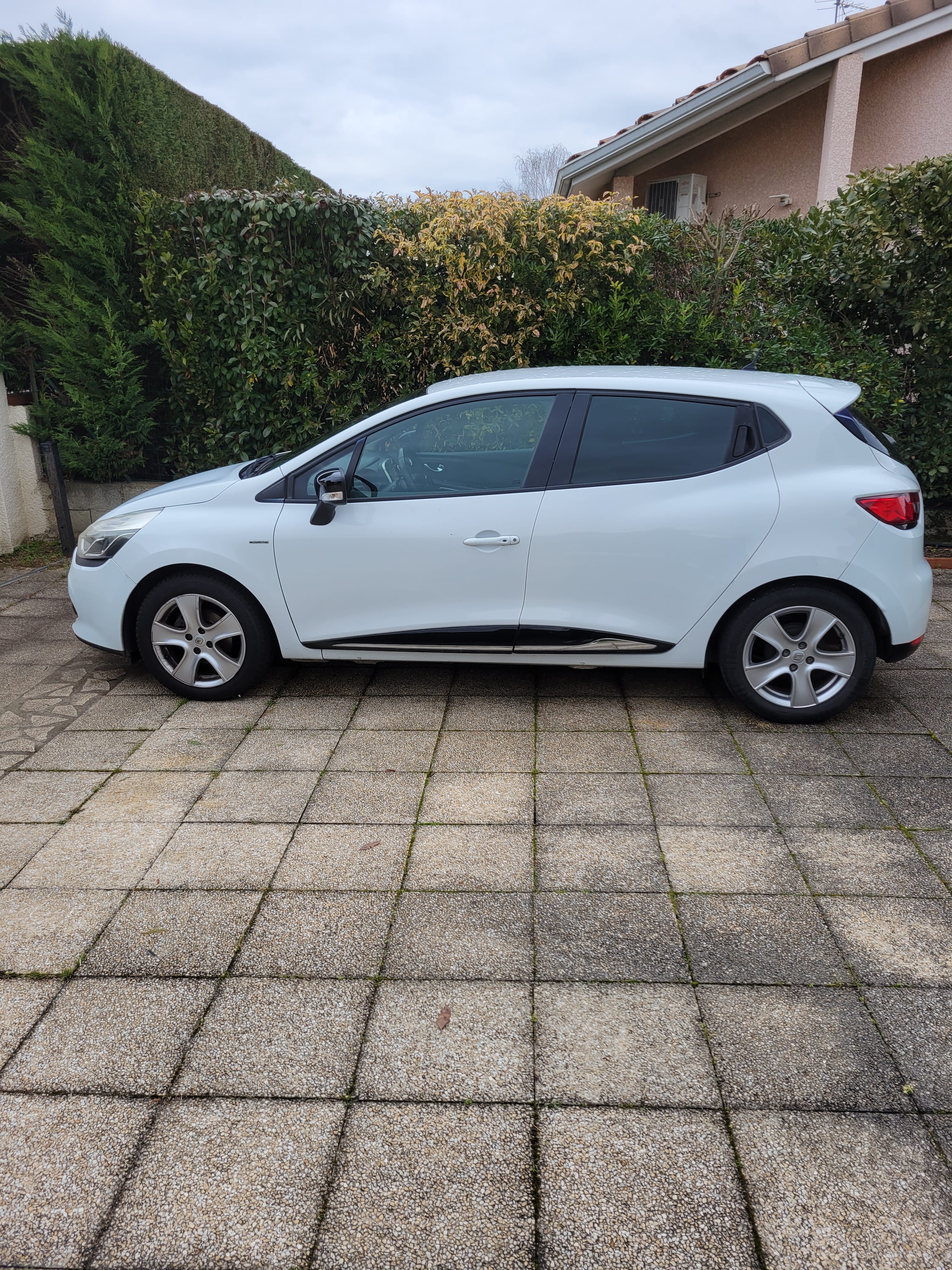 Renault Clio avec Climatisation