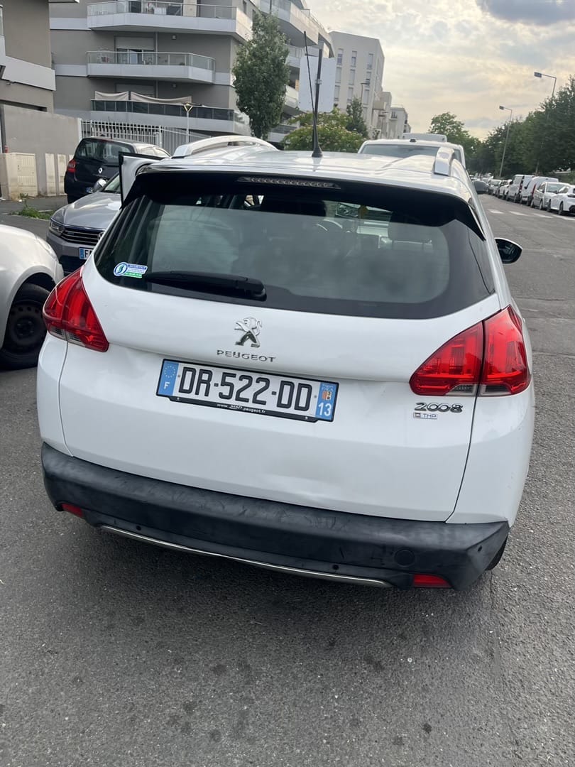 Peugeot 2008 avec Climatisation
