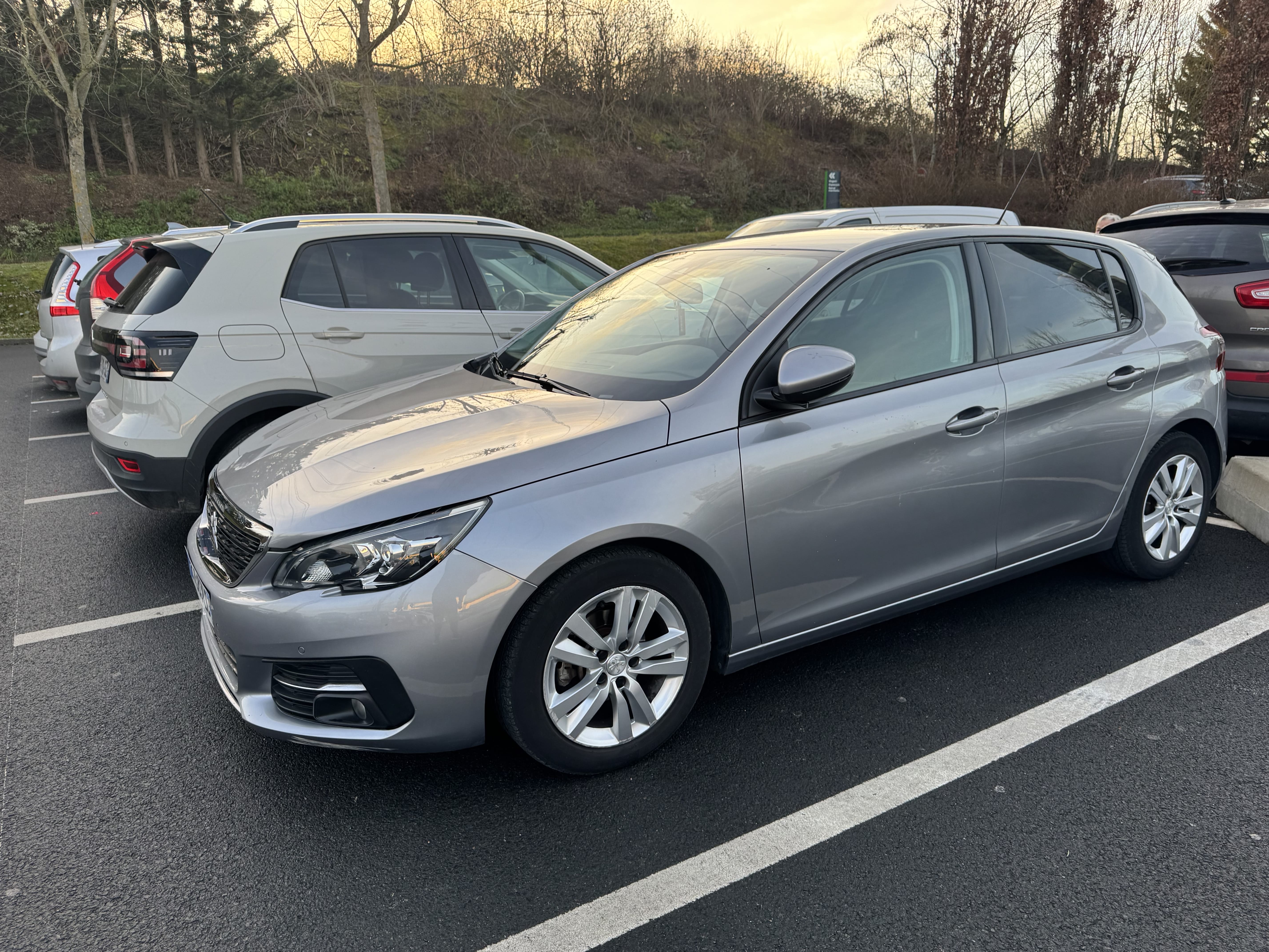 Peugeot 308 Essence avec Climatisation