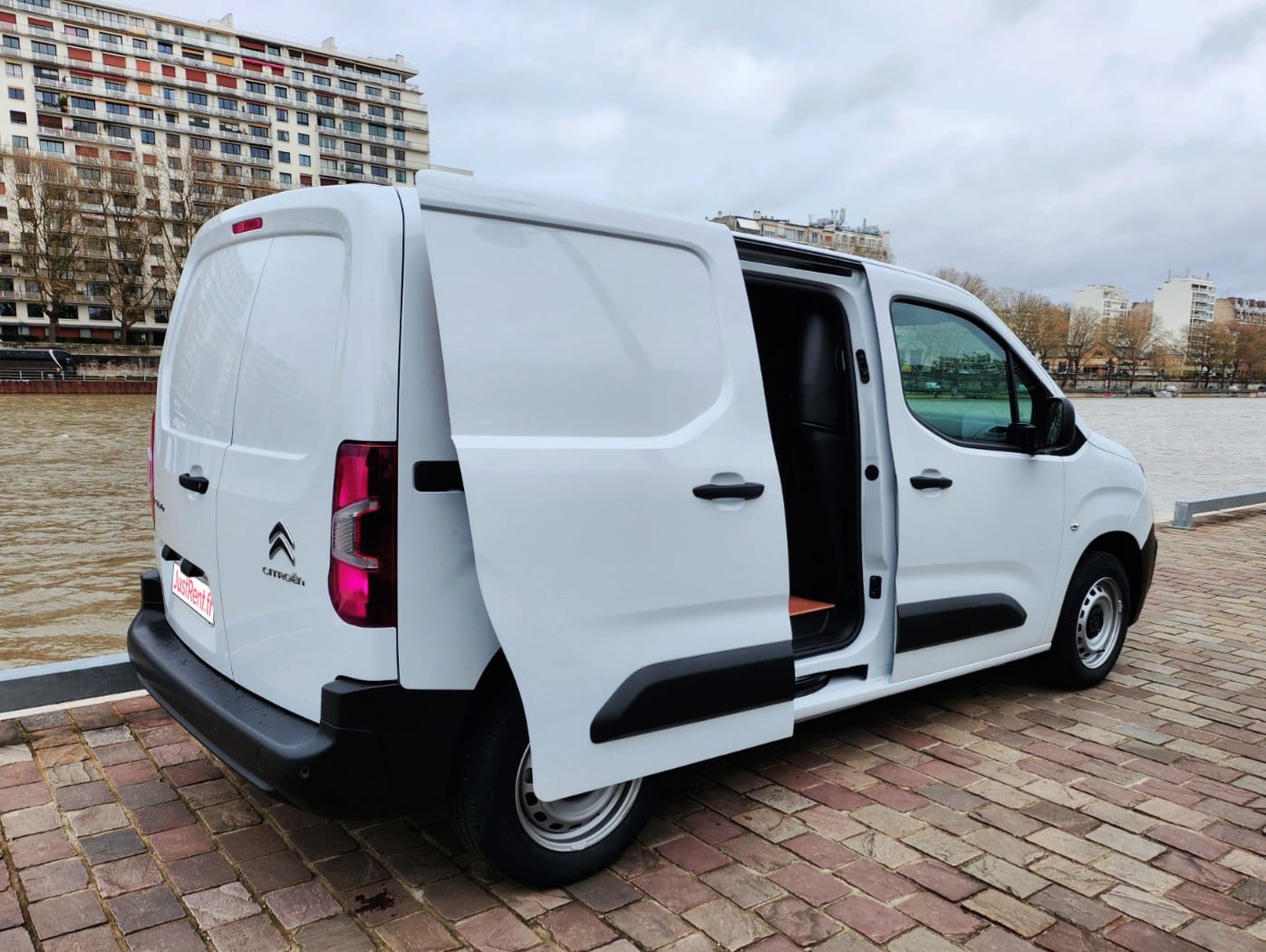 Citroen Berlingo Van (GN324) taille M = L1 (Clim, Bluetooth, ...) avec Régulateur de vitesse
