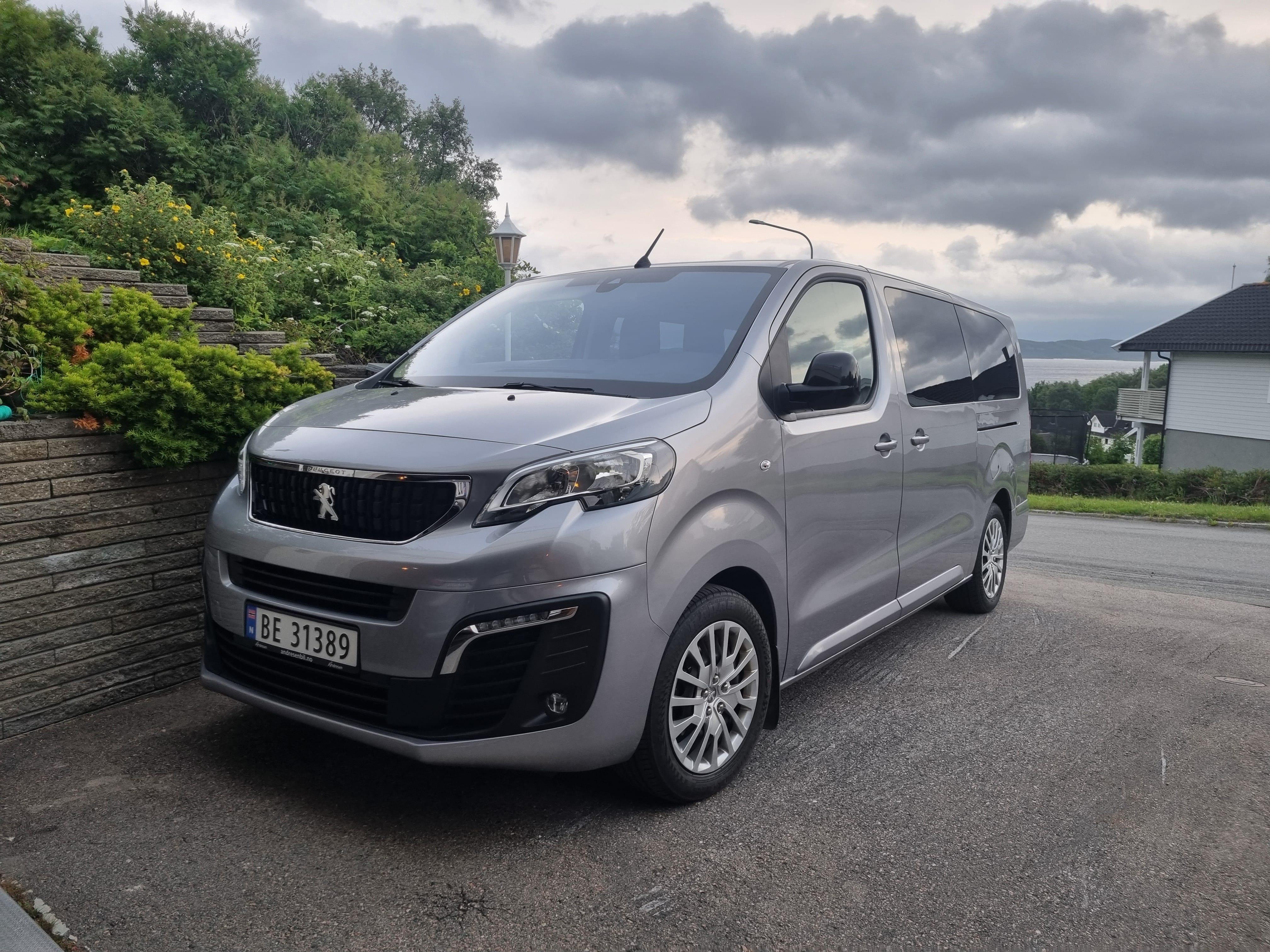 Peugeot Traveller Business, 2022, Diesel, automatisk, 9 seter eller mer