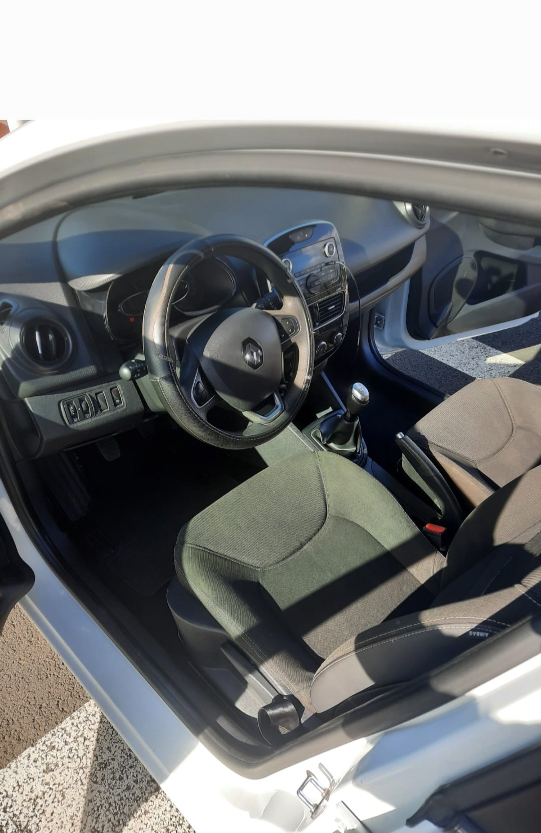 Renault Clio Clio 4 1.5 dci avec Port USB
