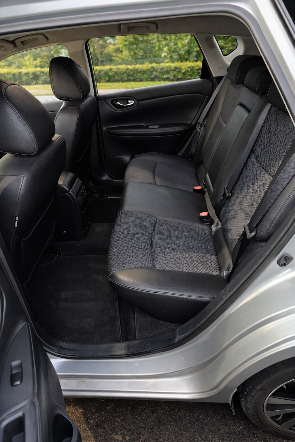 Nissan Pulsar avec Siège bébé
