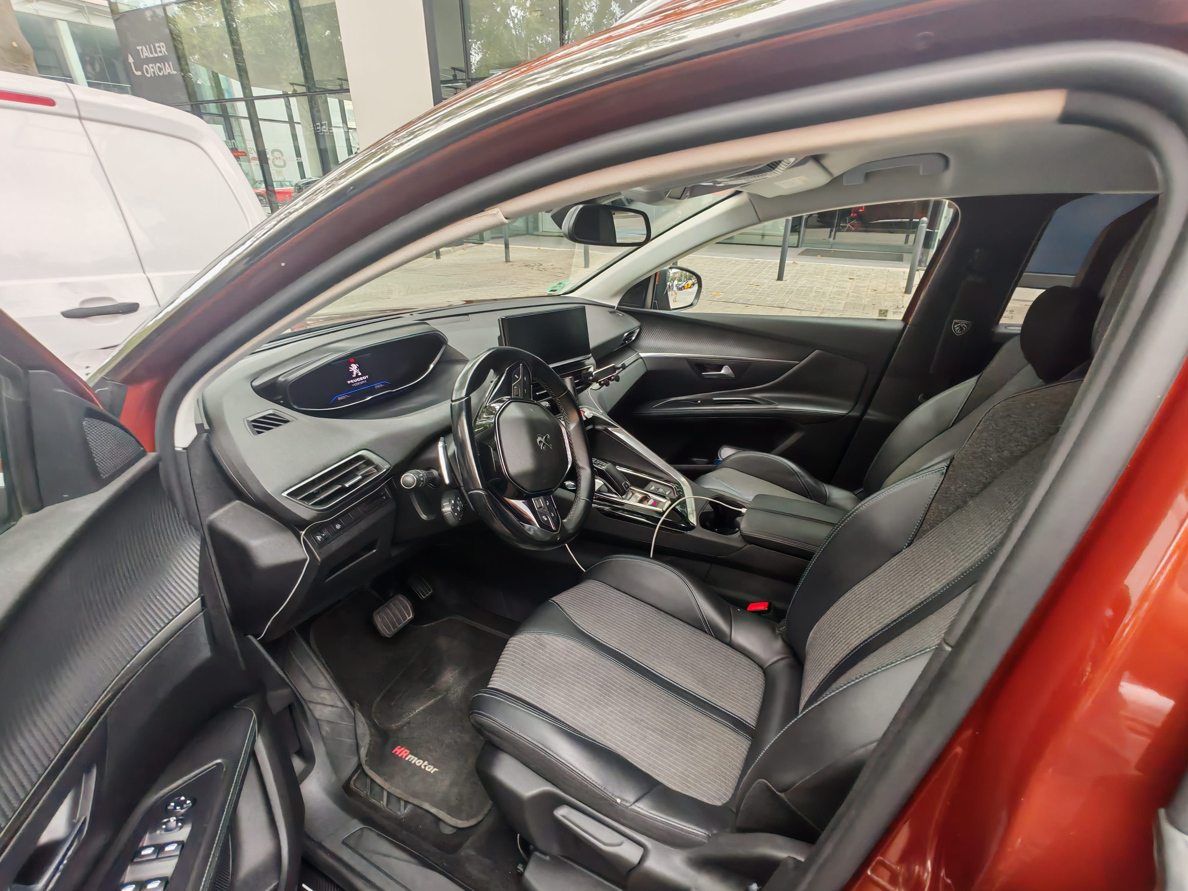 Peugeot 5008 con GPS
