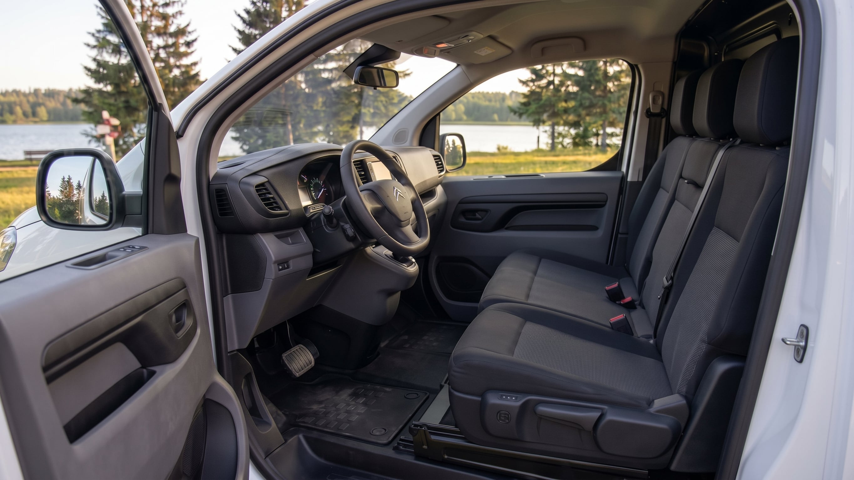 Citroen Jumpy with Bluetooth audio