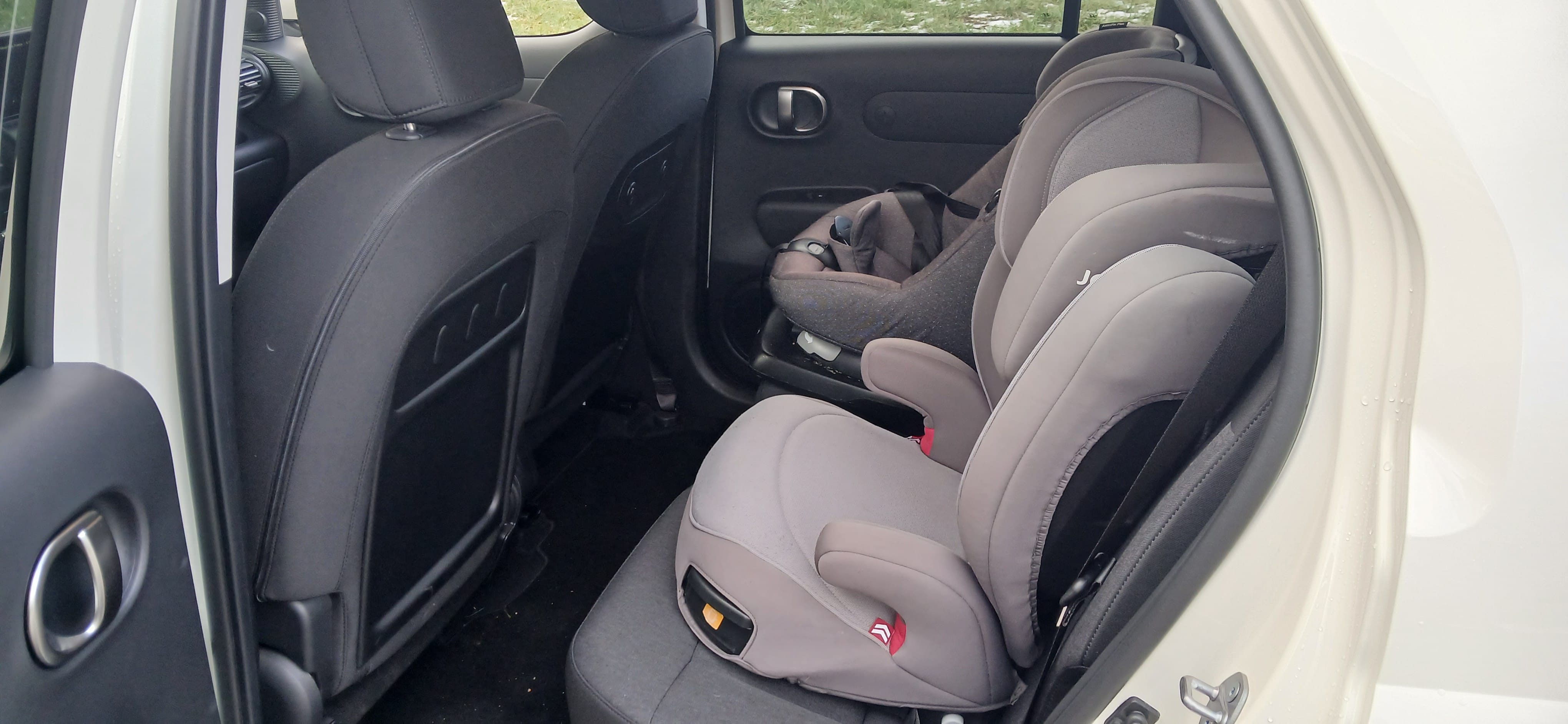 Hyundai Inster  Autonomie 350 KM - Charge rapide - 49 KW - avec Siège bébé