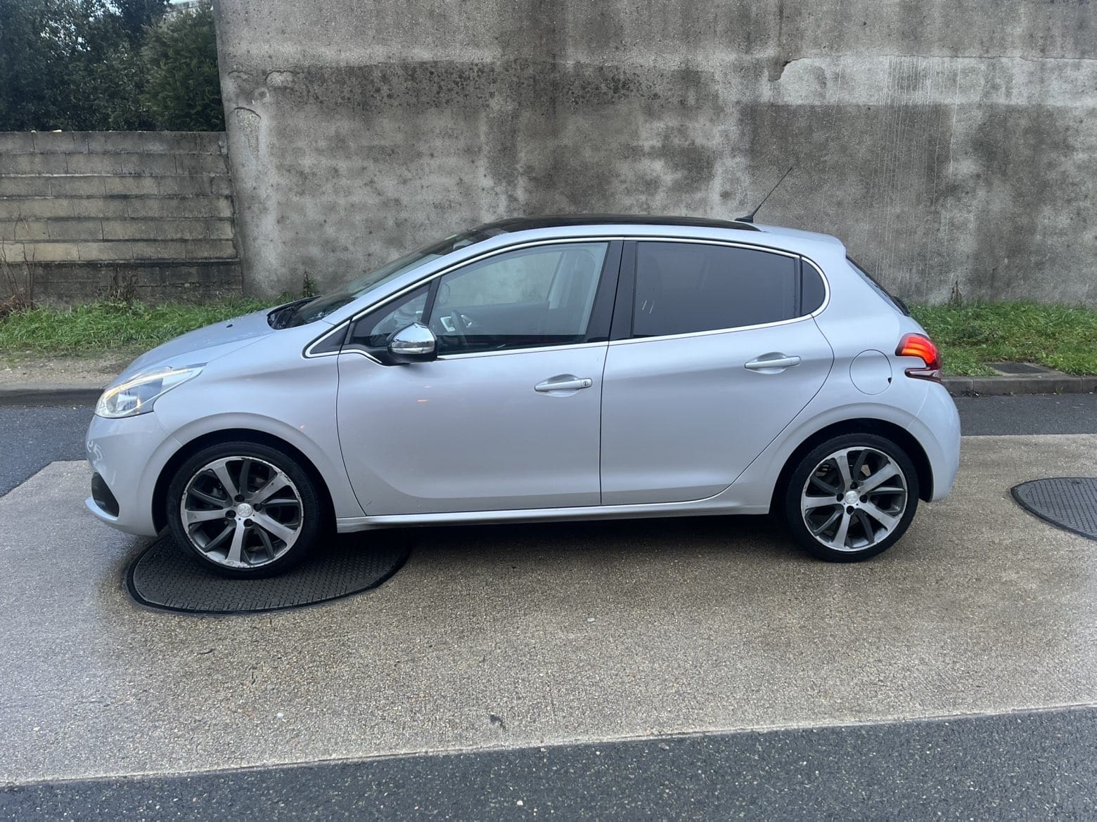Peugeot 208 avec Climatisation