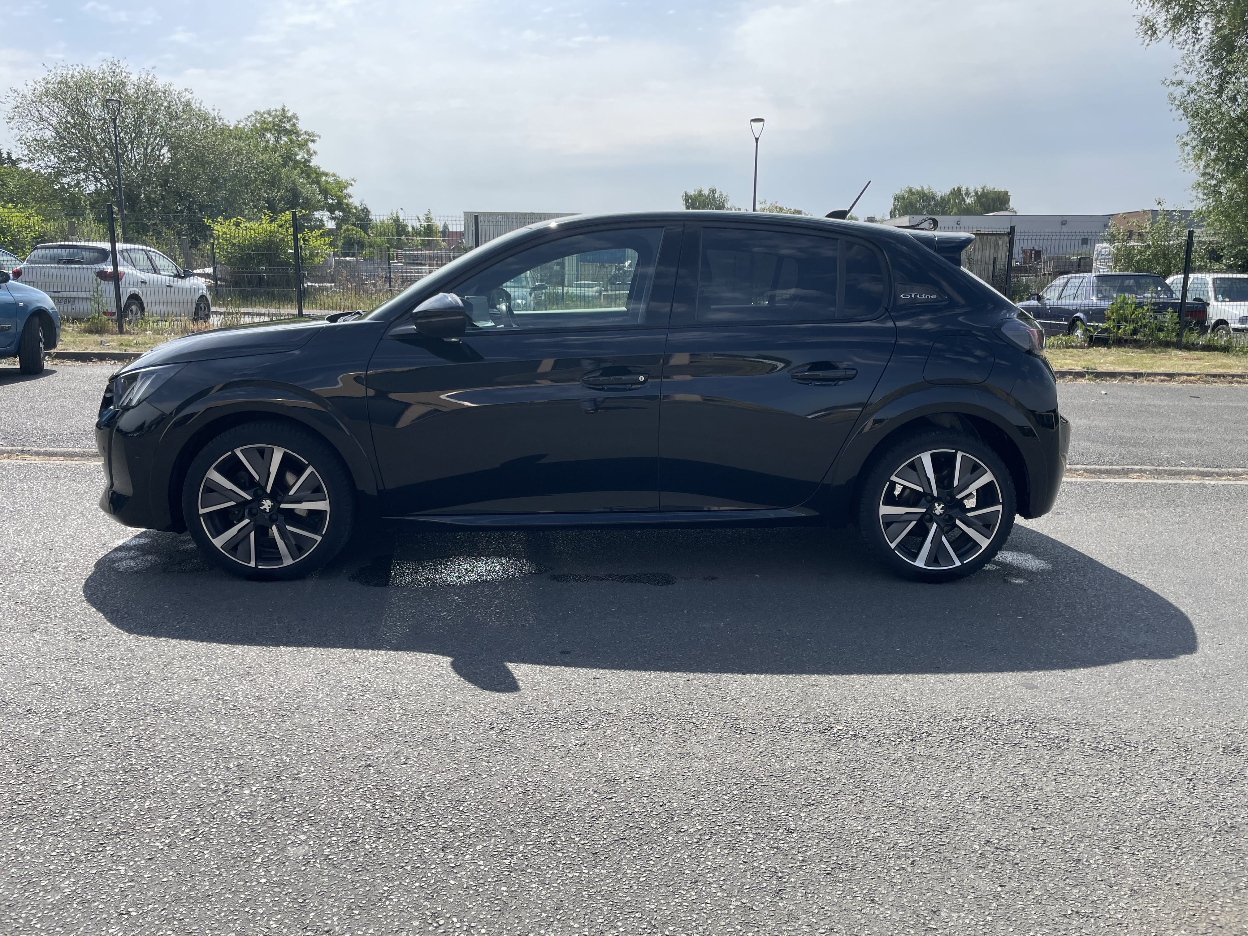 Peugeot 208 GT Line 100ch EAT8 avec Climatisation