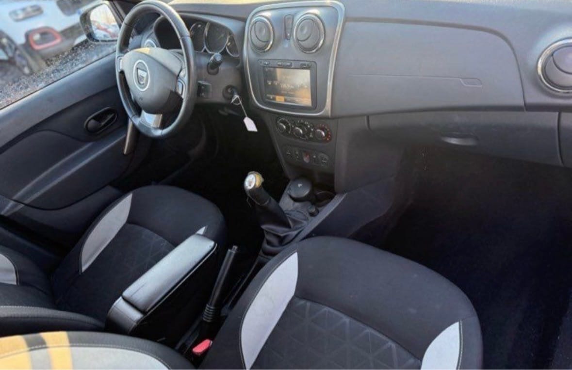 Dacia Sandero Stepway avec GPS