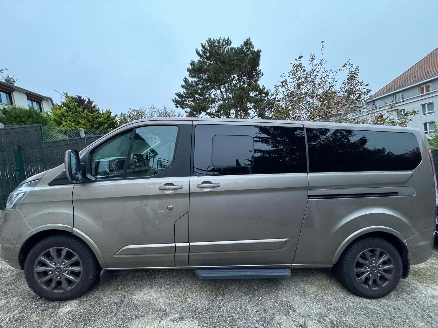 Ford Tourneo Custom PMR Transport de personnes à mobilité réduite avec Climatisation