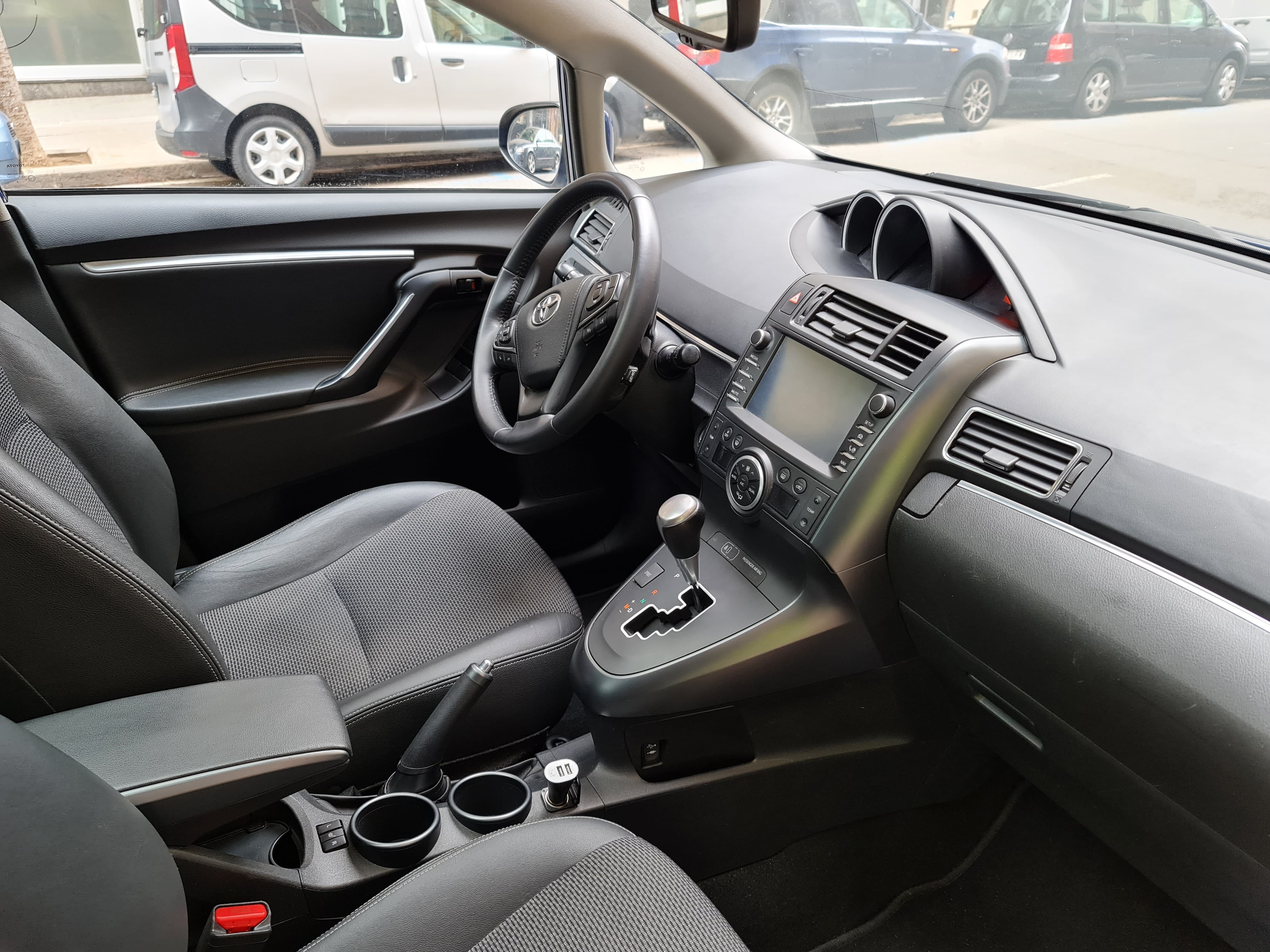 Toyota Verso 7 plazas con Control de velocidad