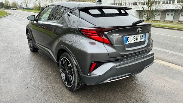 Toyota C-HR Hybrid avec GPS