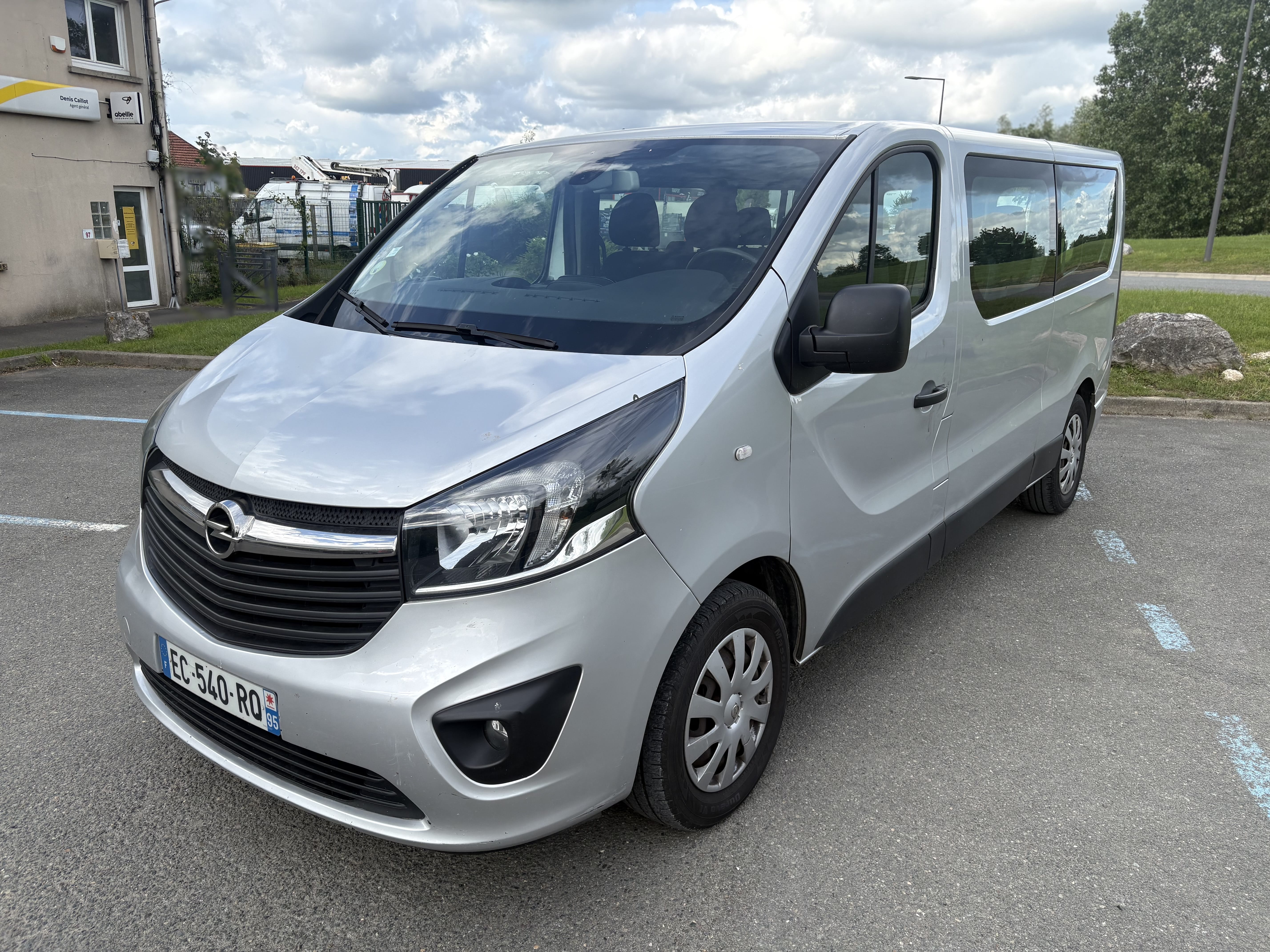 Opel Vivaro Combi, 2016, Diesel, 9 places et plus
