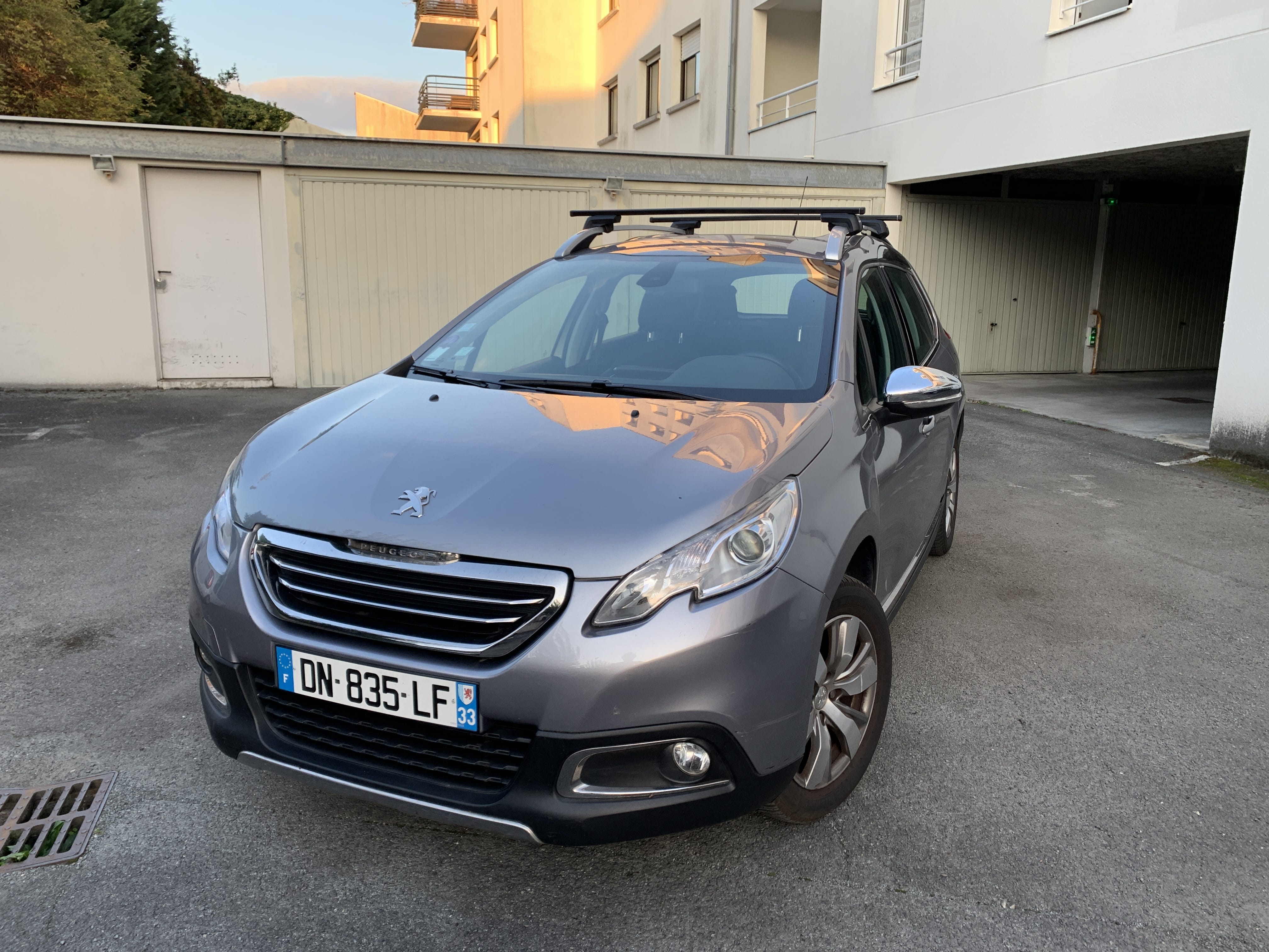 Peugeot 2008, 2015, Essence 98