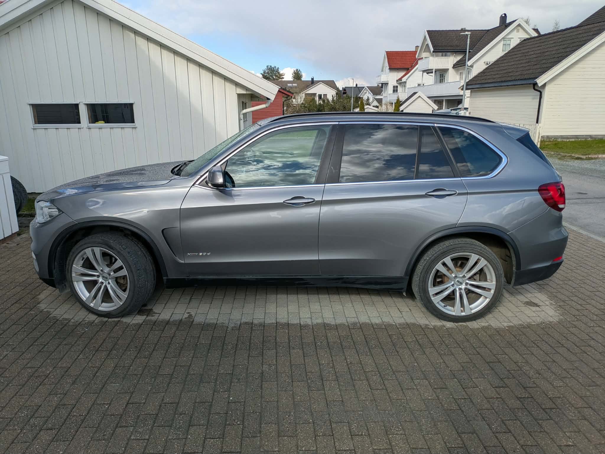 BMW X5 xDrive30d med Aircondition
