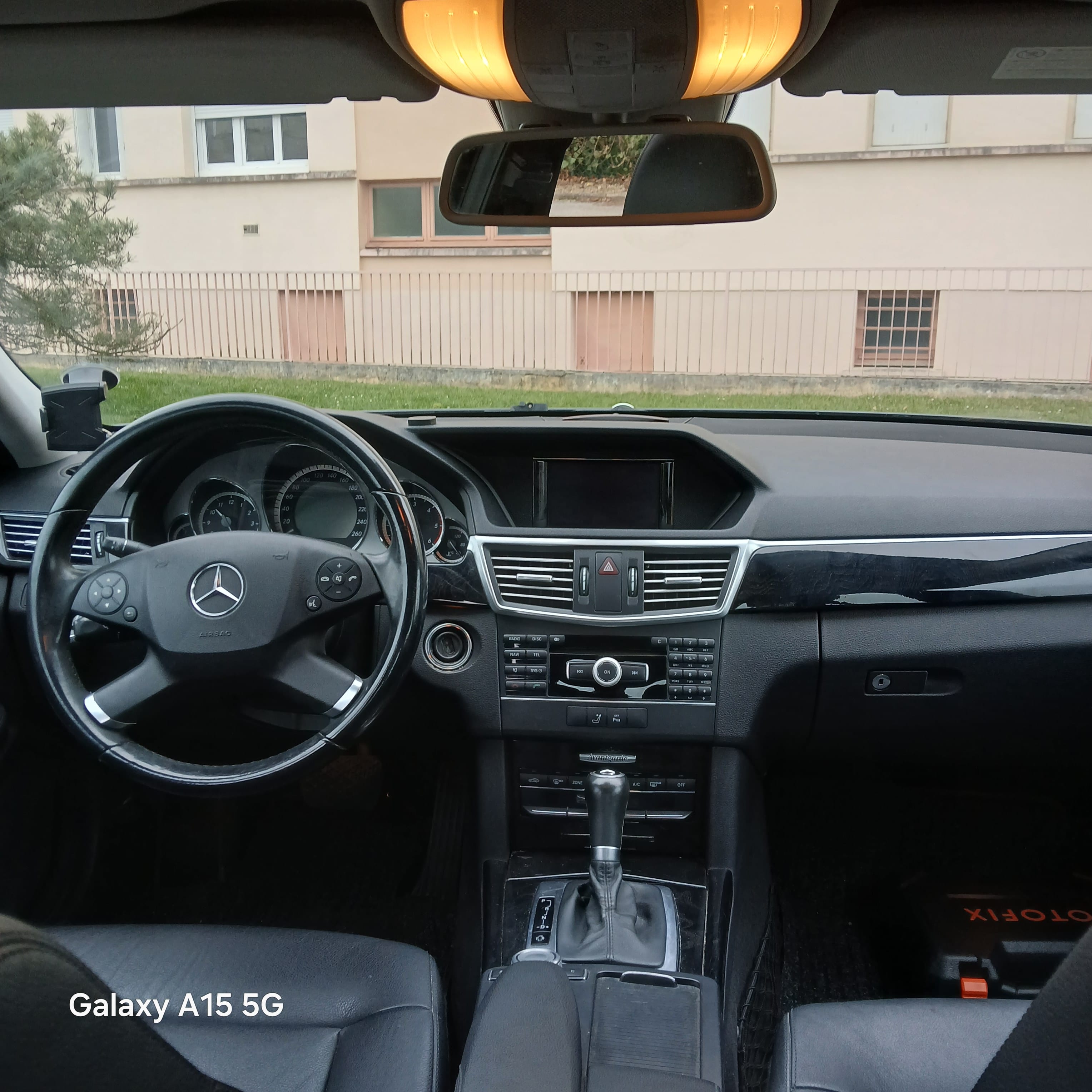Mercedes-Benz Classe E avec Régulateur de vitesse