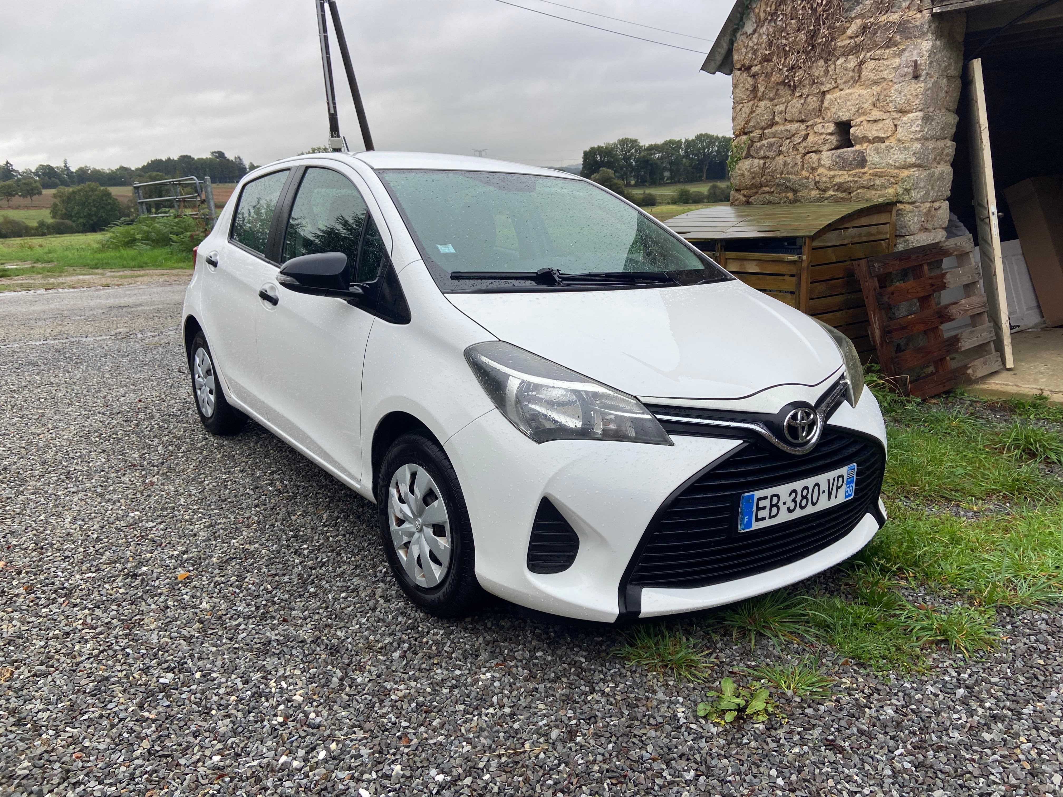 Toyota Yaris 5-Door L, 2016, Essence 95, automatique