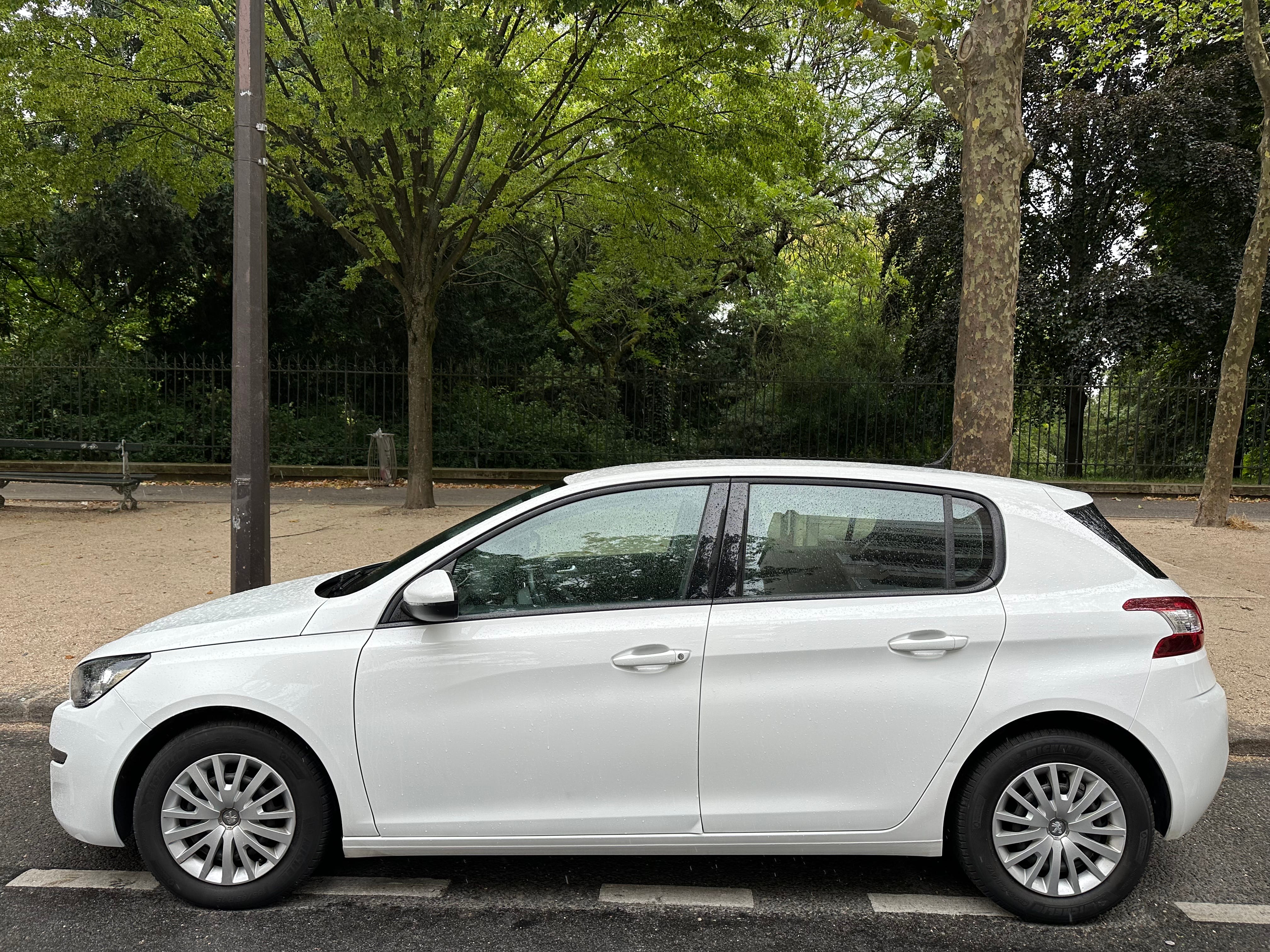 Peugeot 308 avec Climatisation