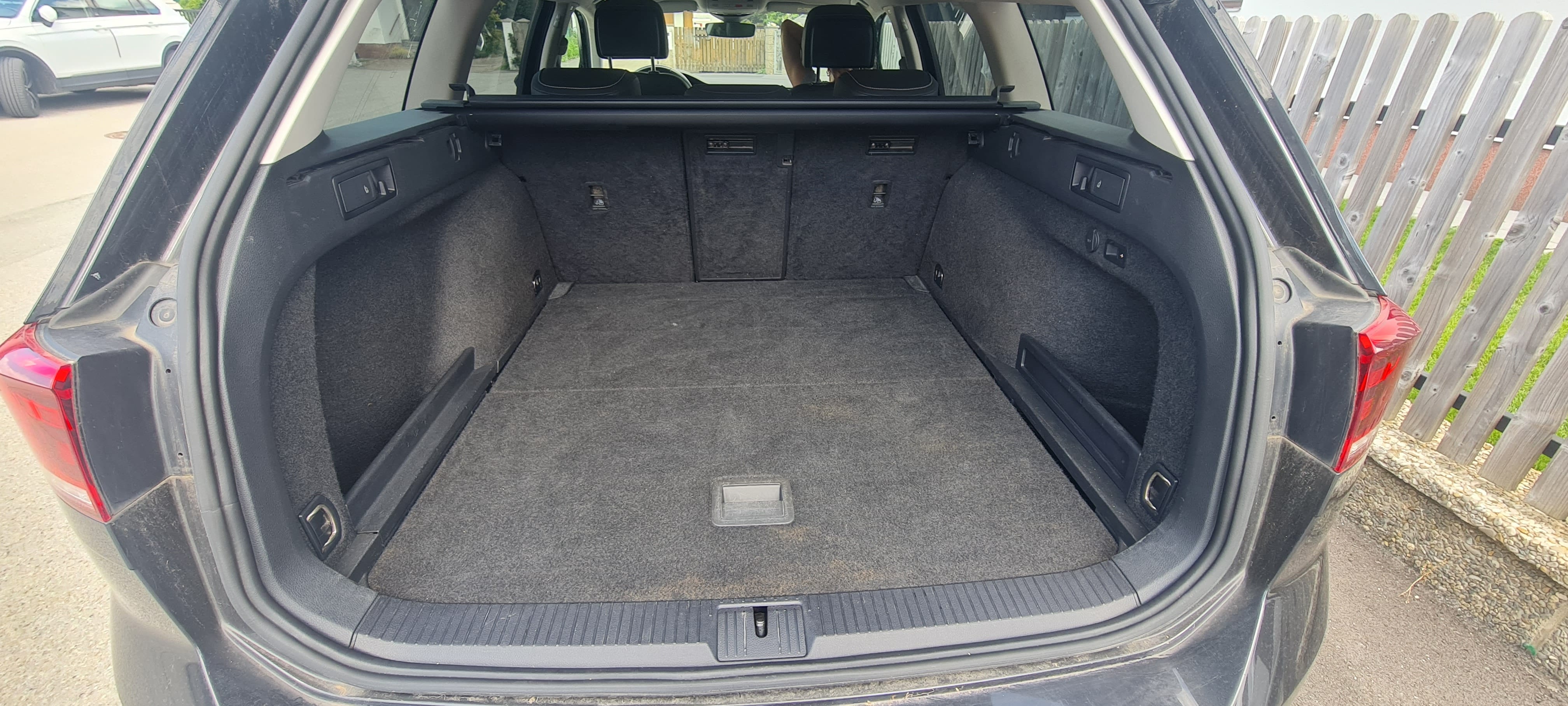 Volkswagen Passat Kombi mit Bluetooth-Audio