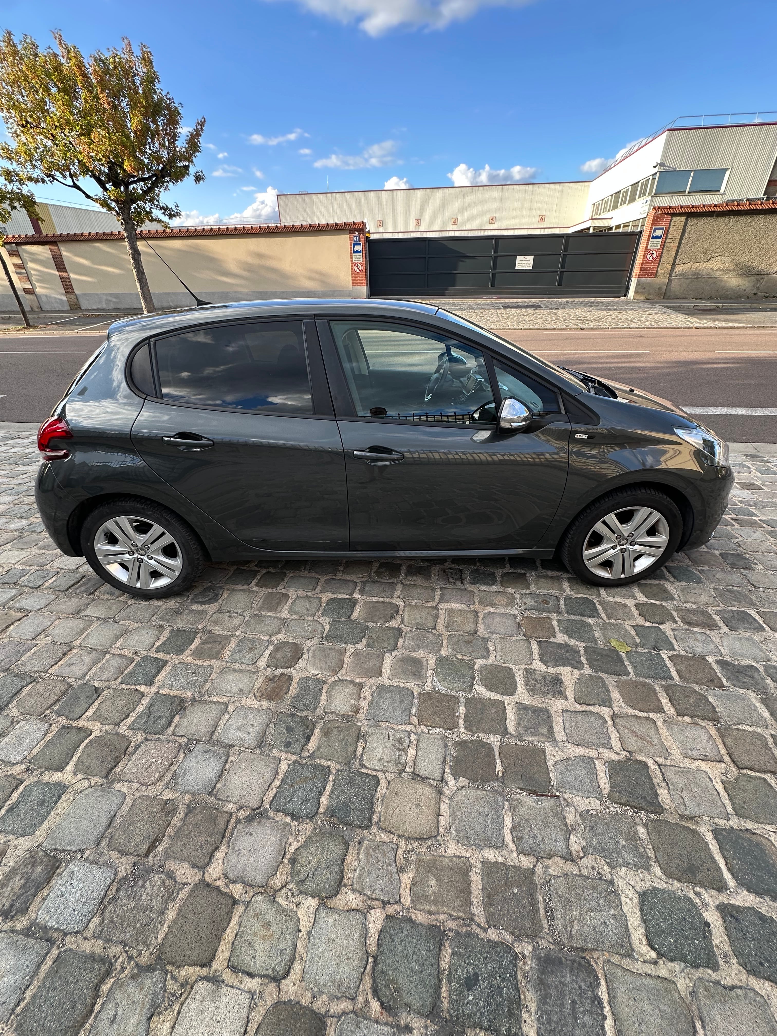 Peugeot 208, 2017, Essence 95