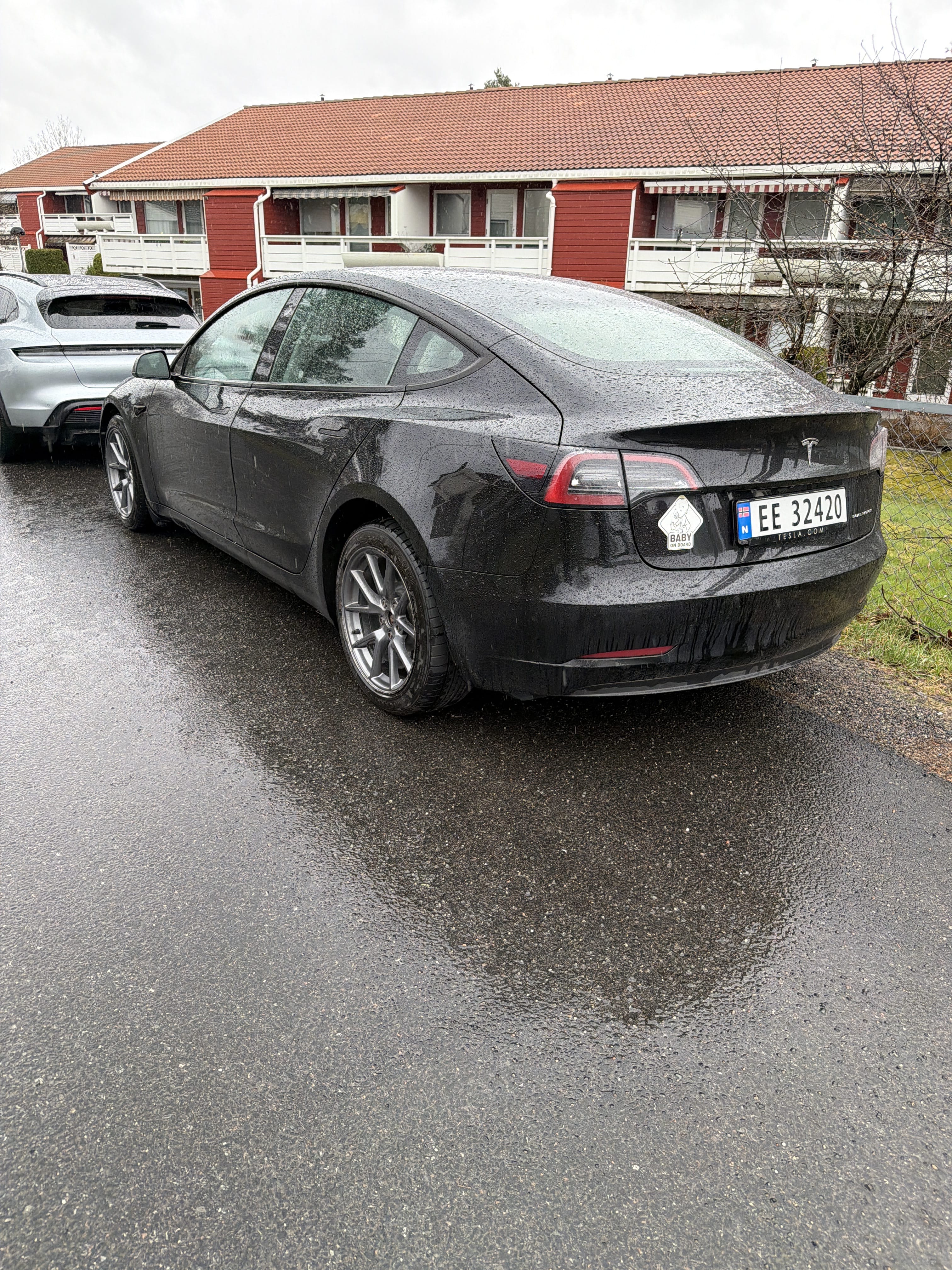 Tesla Model 3 Long Range med GPS