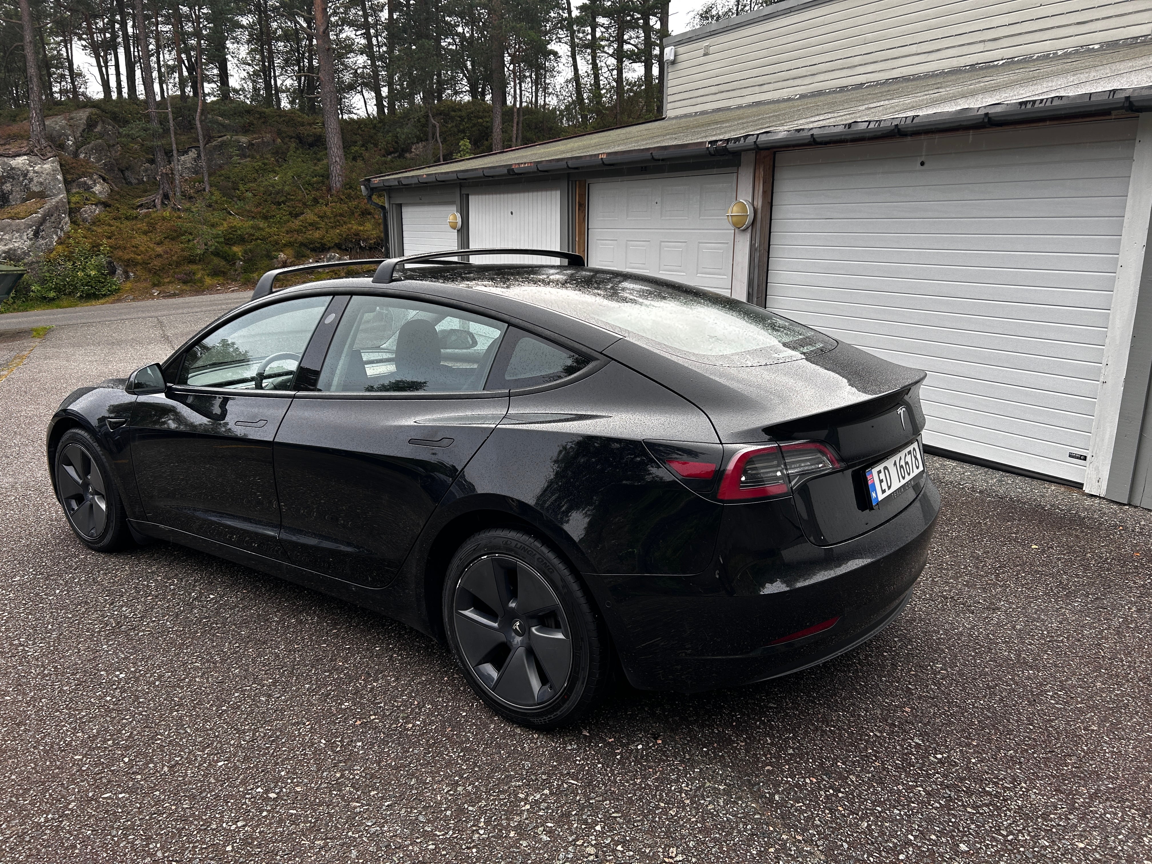 Tesla Model 3 Standard Range Plus med Aircondition