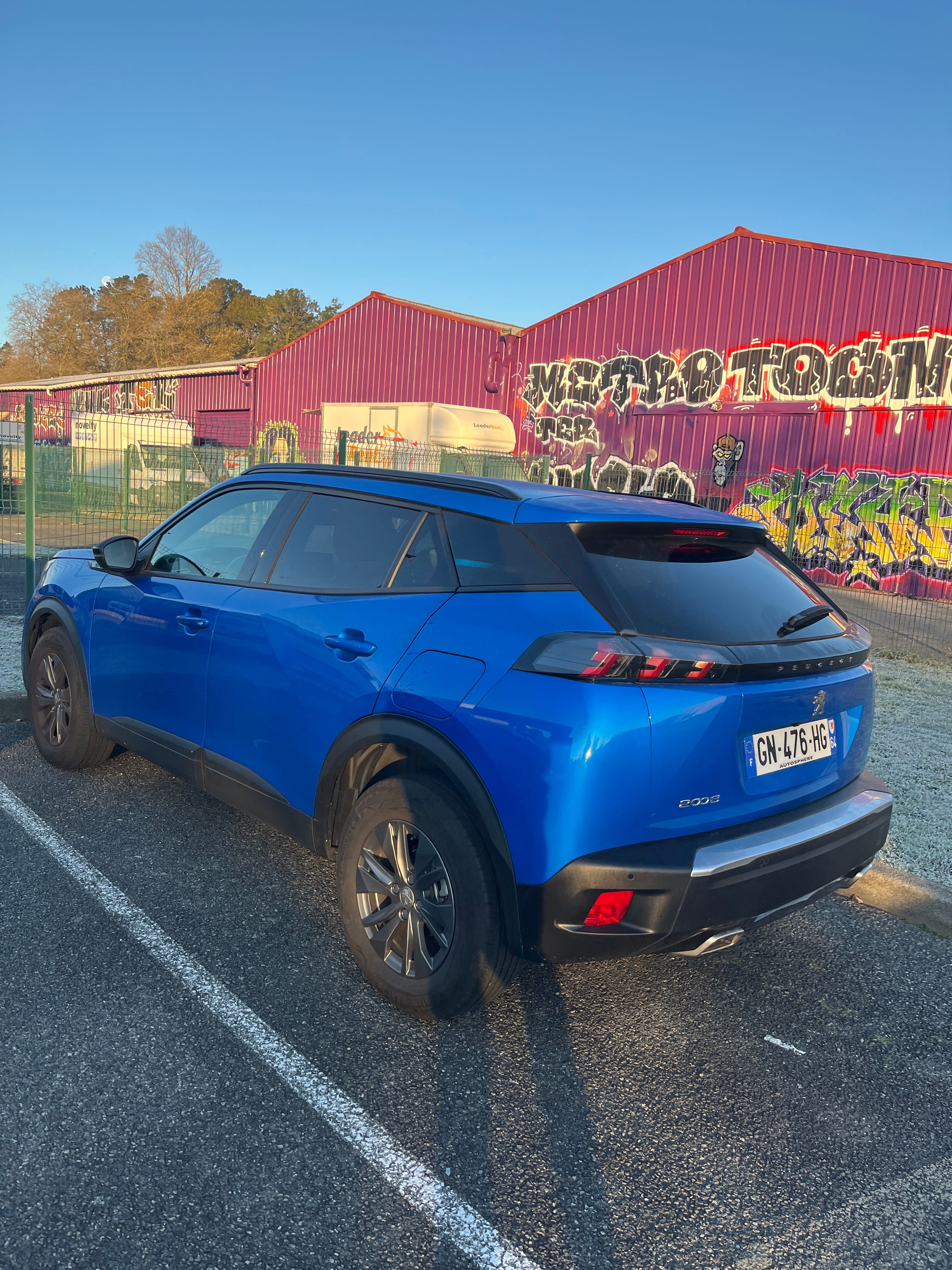 Peugeot 2008 + Parking Grande Plage with Backup camera
