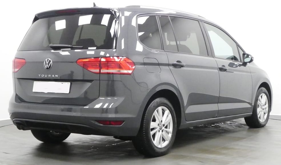 Volkswagen Touran 2.0 TDI 150 CV - Boite auto - 7 places - Attelage avec Climatisation