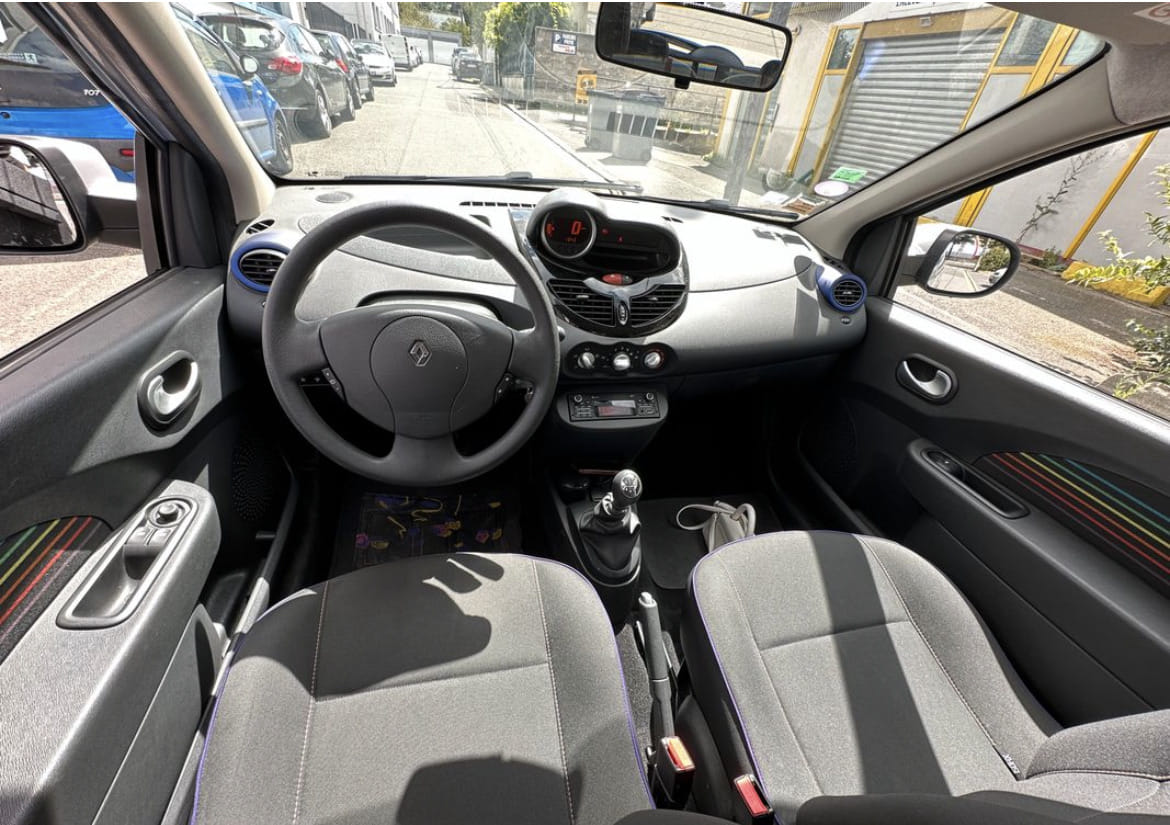 Renault Twingo II avec Audio Bluetooth