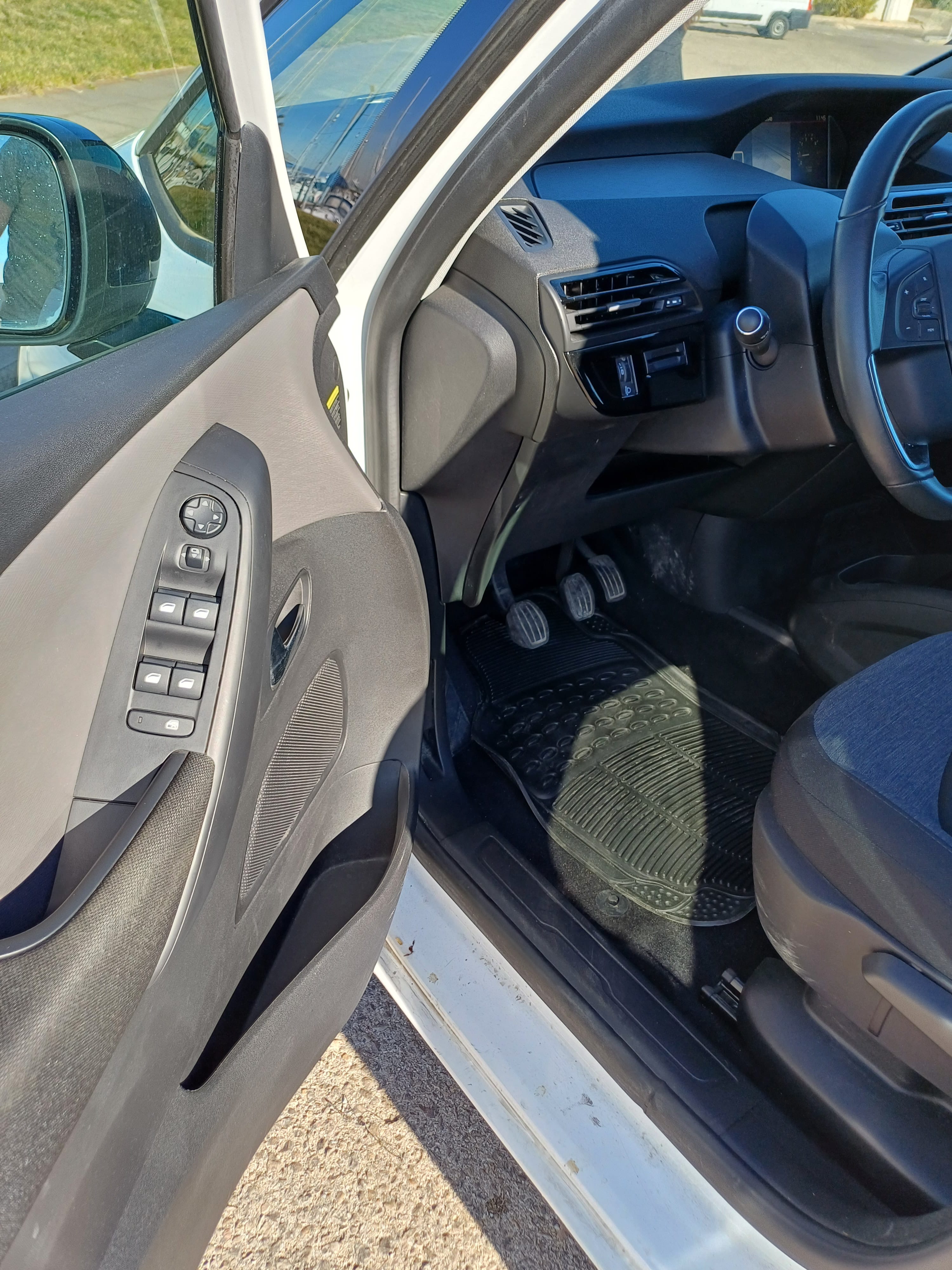 Citroen C4 Grand Spacetourer Diesel 7 Pax