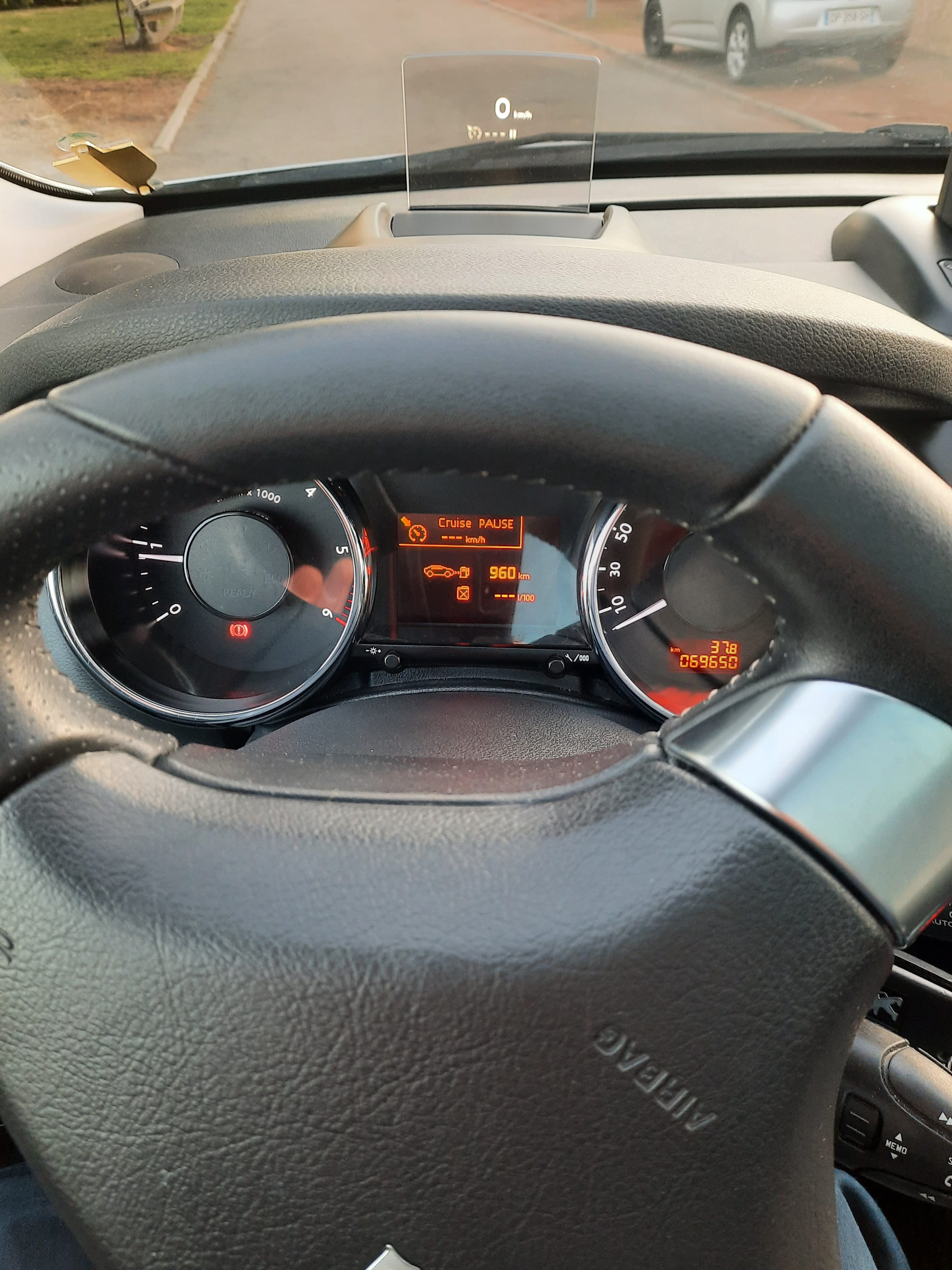 Peugeot 3008 Avec attelage 750kg avec GPS