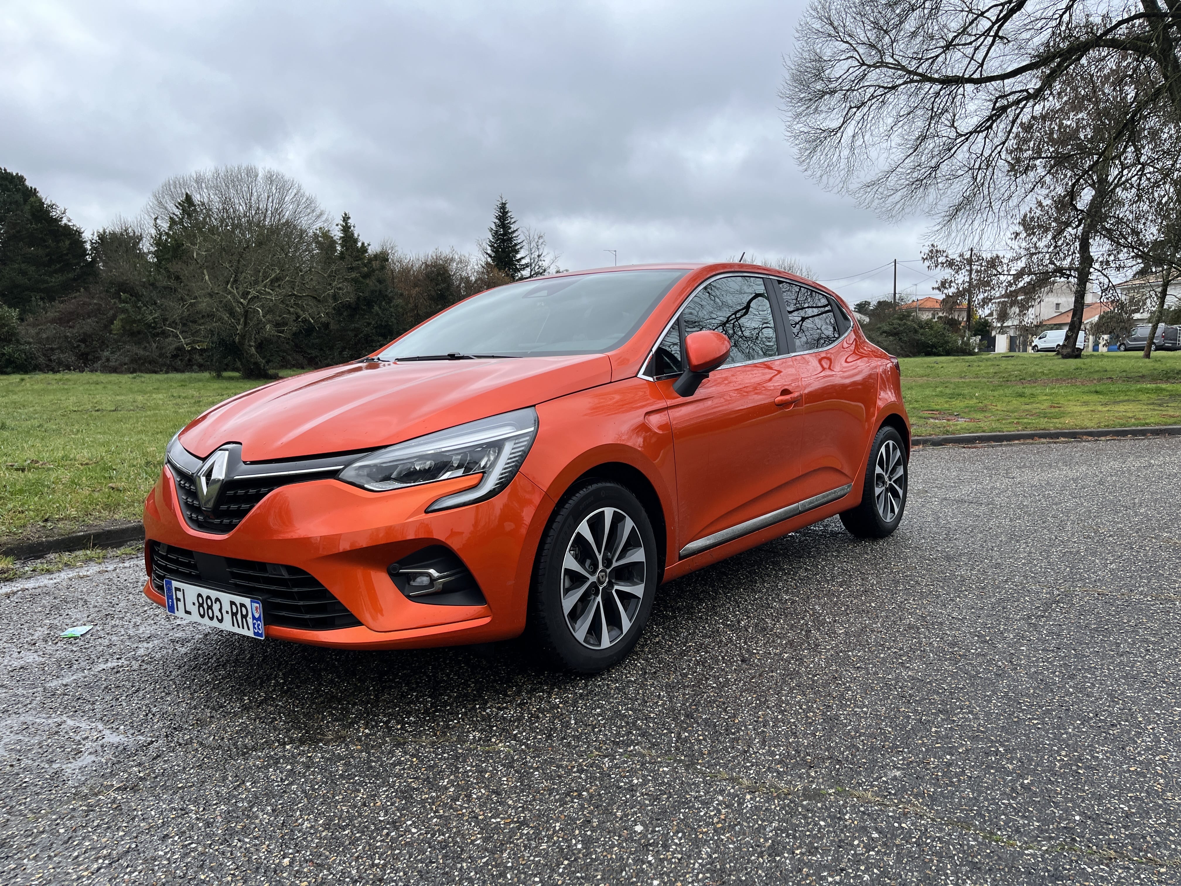 Renault Clio Intense boîte auto mit Klimaanlage