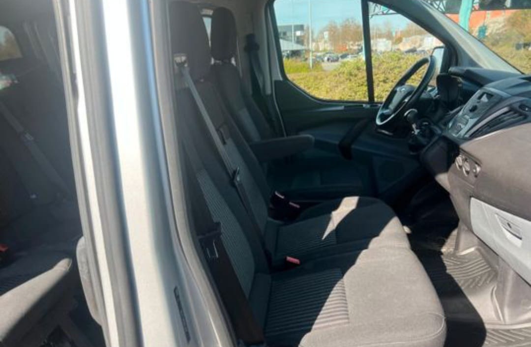 Ford Transit Custom Kombi mit USB-Ladeanschlüsse