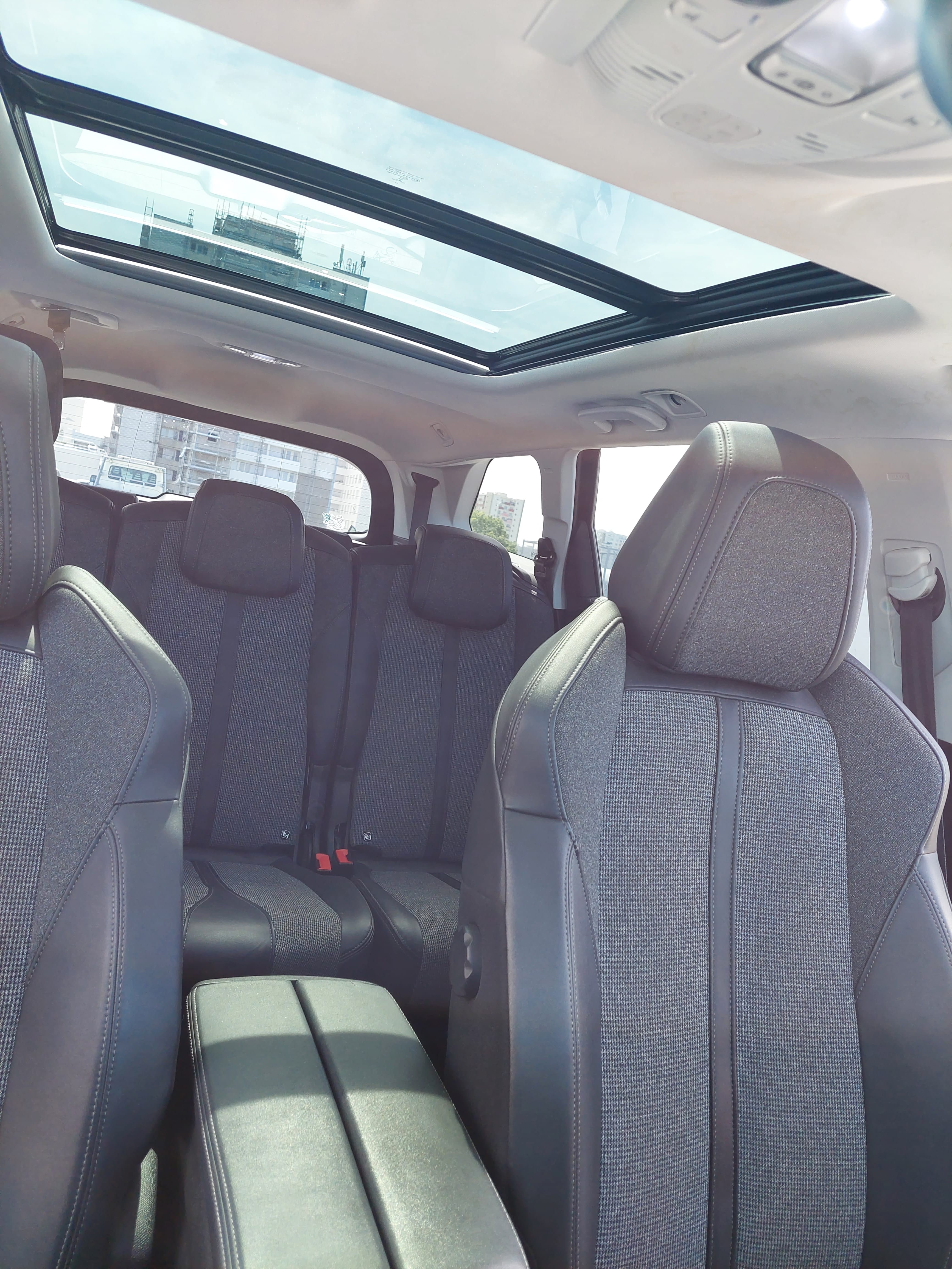 Peugeot 5008 avec Quatre roues motrices