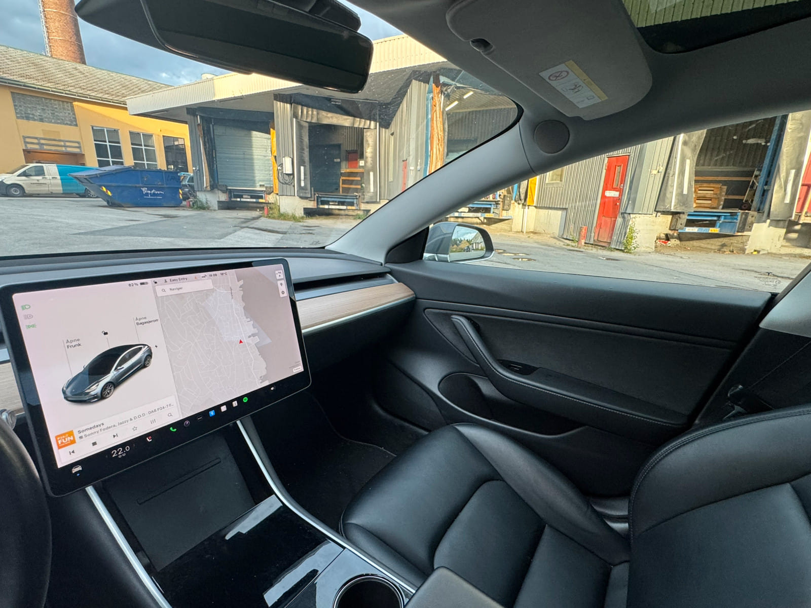 Tesla Model 3 Long Range med Cruisekontroll