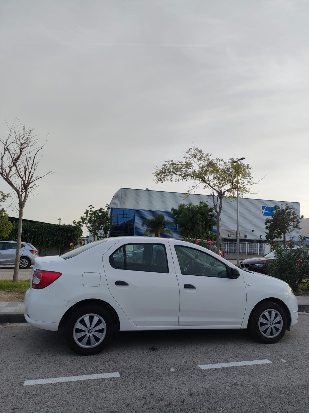 Dacia Logan con Aire acondicionado