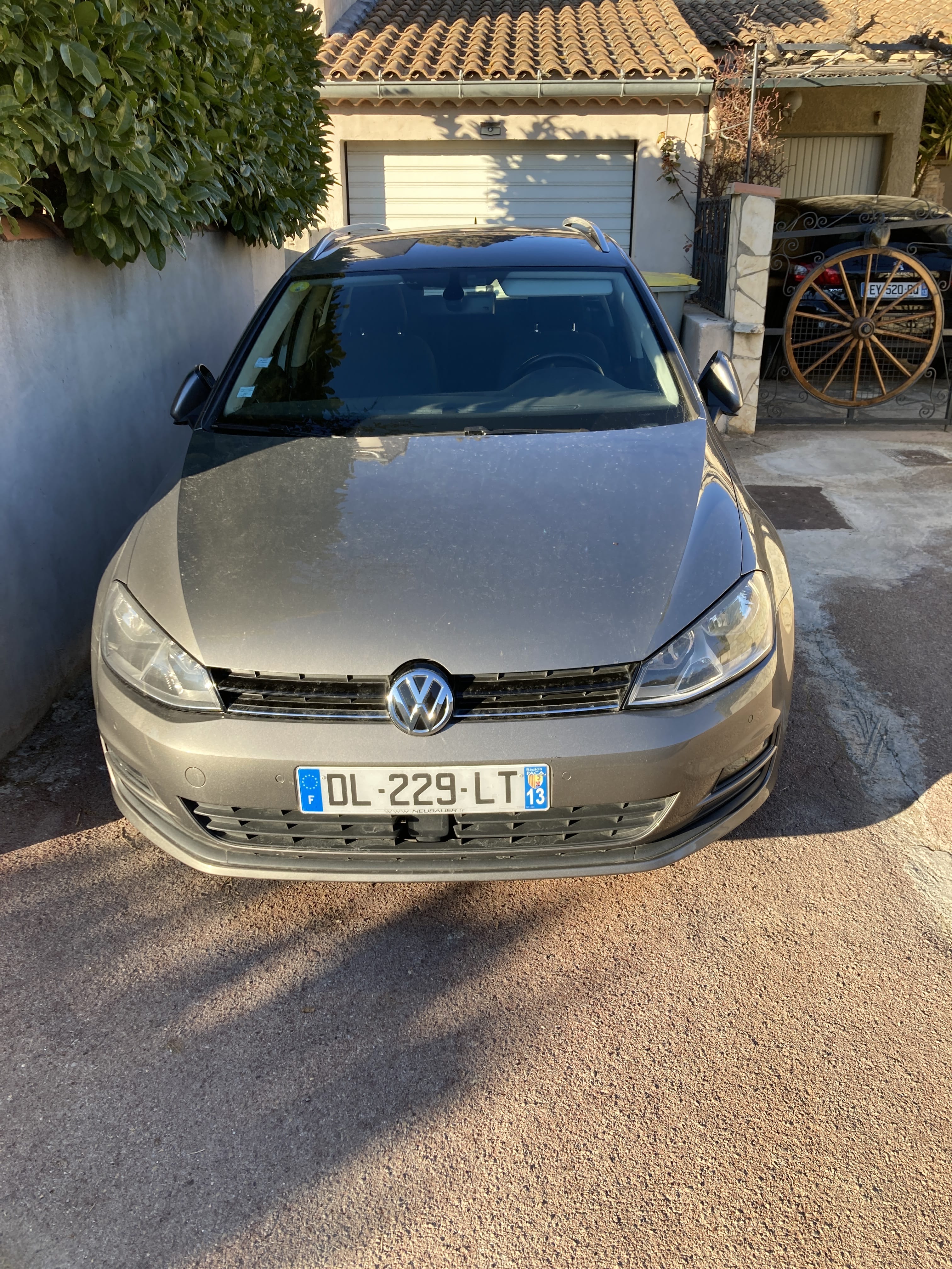 Volkswagen Golf SW 1.6 TDI DSG 7 (boîte automatique) avec Climatisation