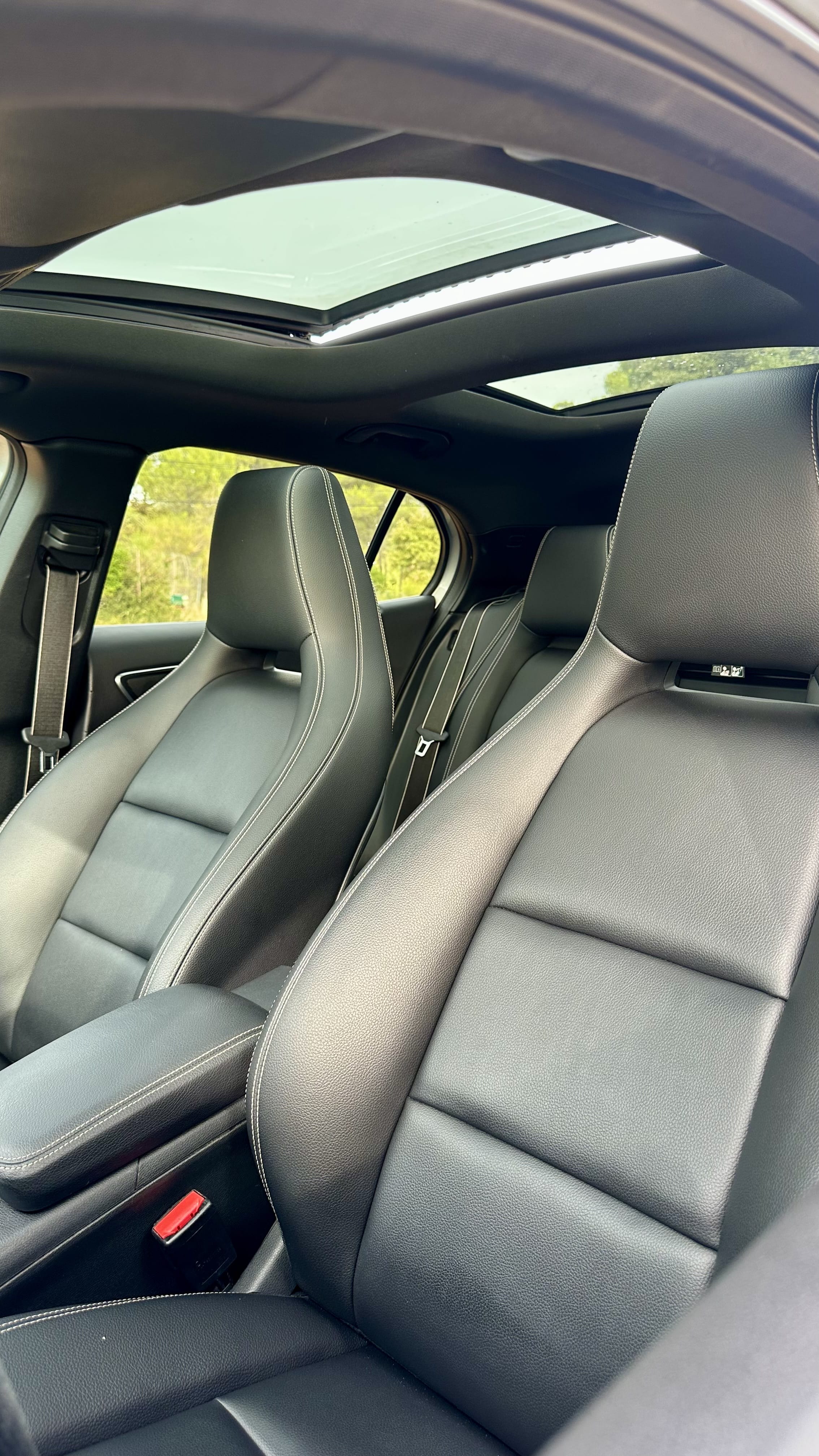 Mercedes-Benz Classe GLA  AMG Line avec Pneus neige