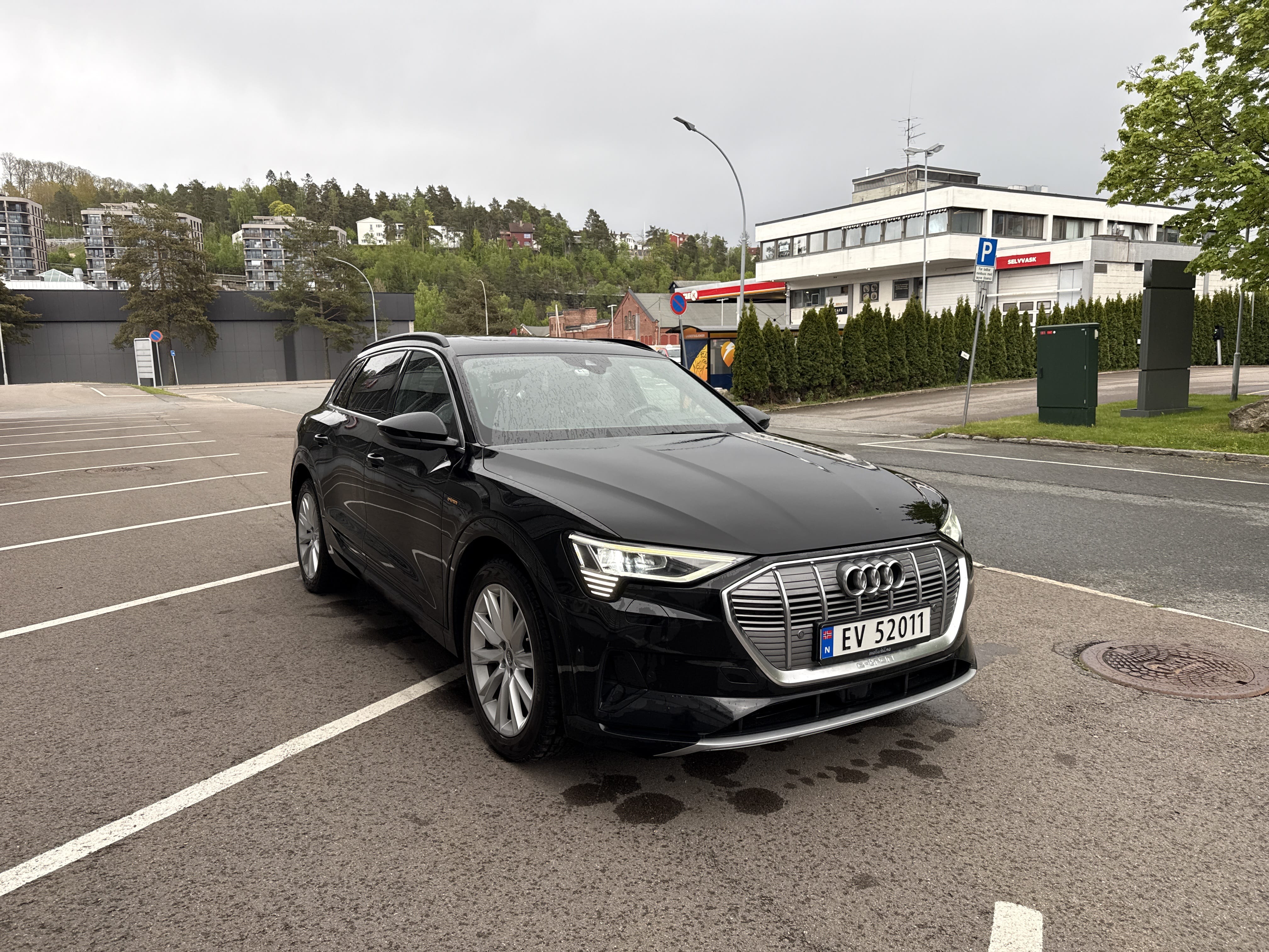 Audi e-tron med Babysete
