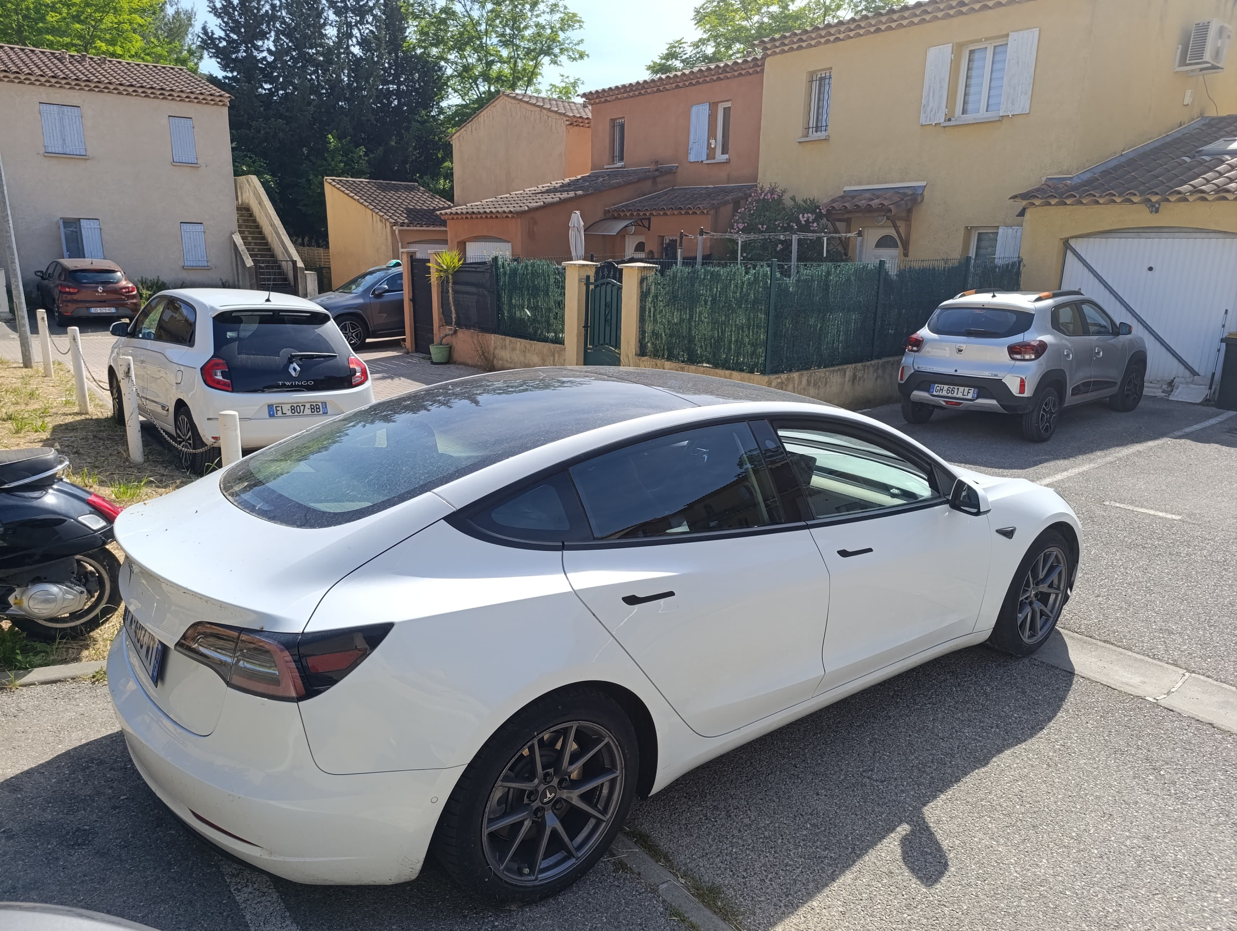 Tesla Model 3 avec GPS